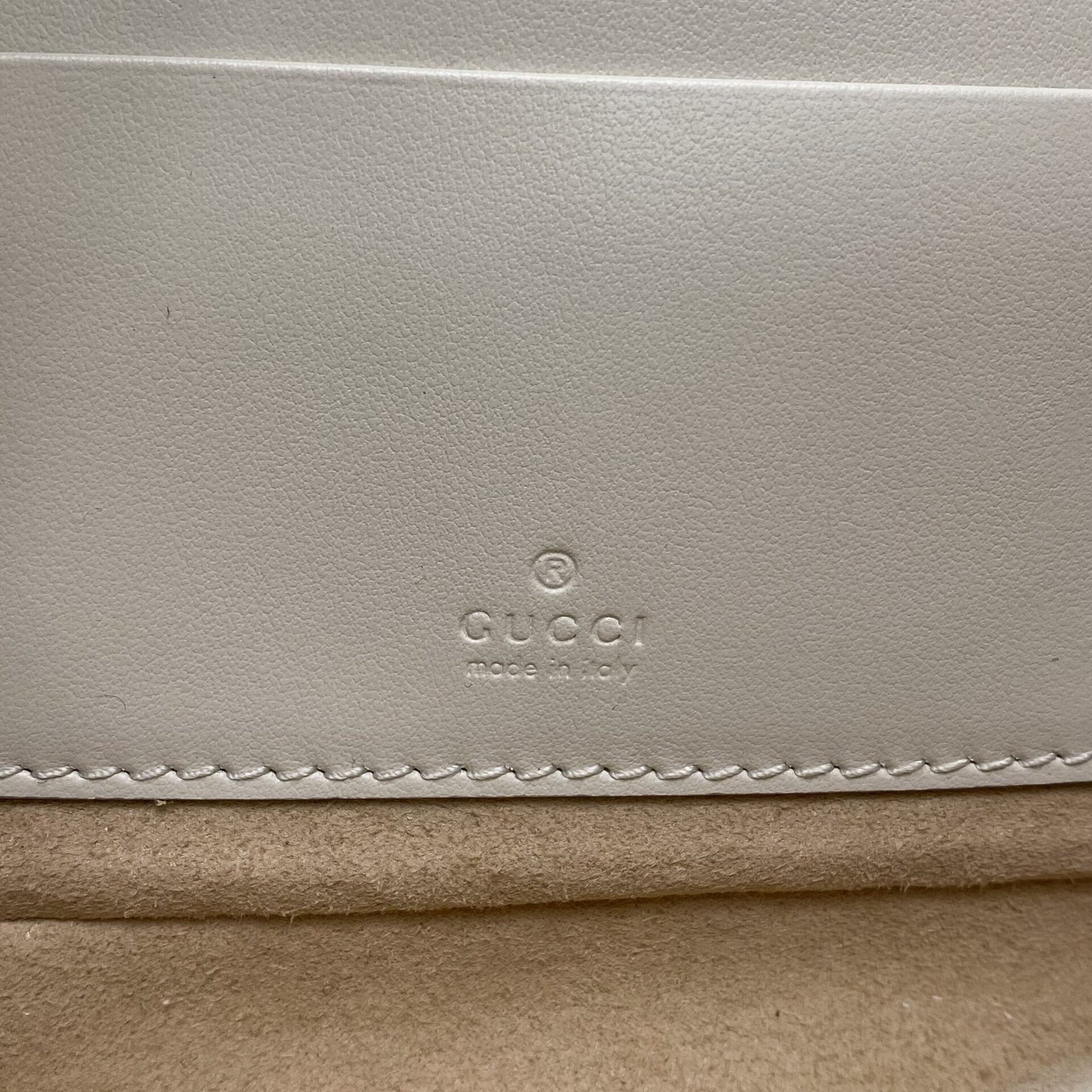 Bolsa Gucci GG Marmont Mini Off White