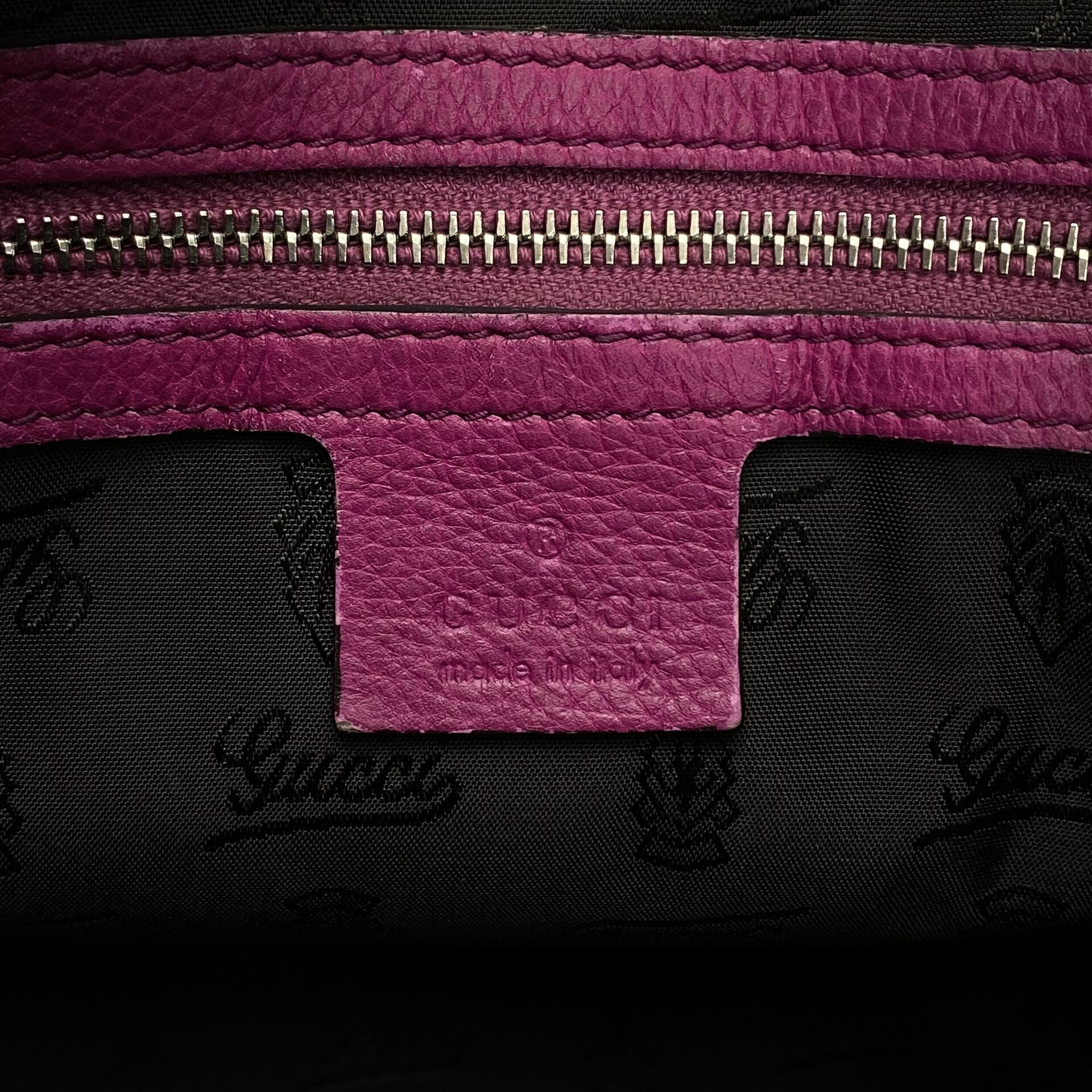 Bolsa Gucci Guccissima Techno Tag Medium Boston Rosa