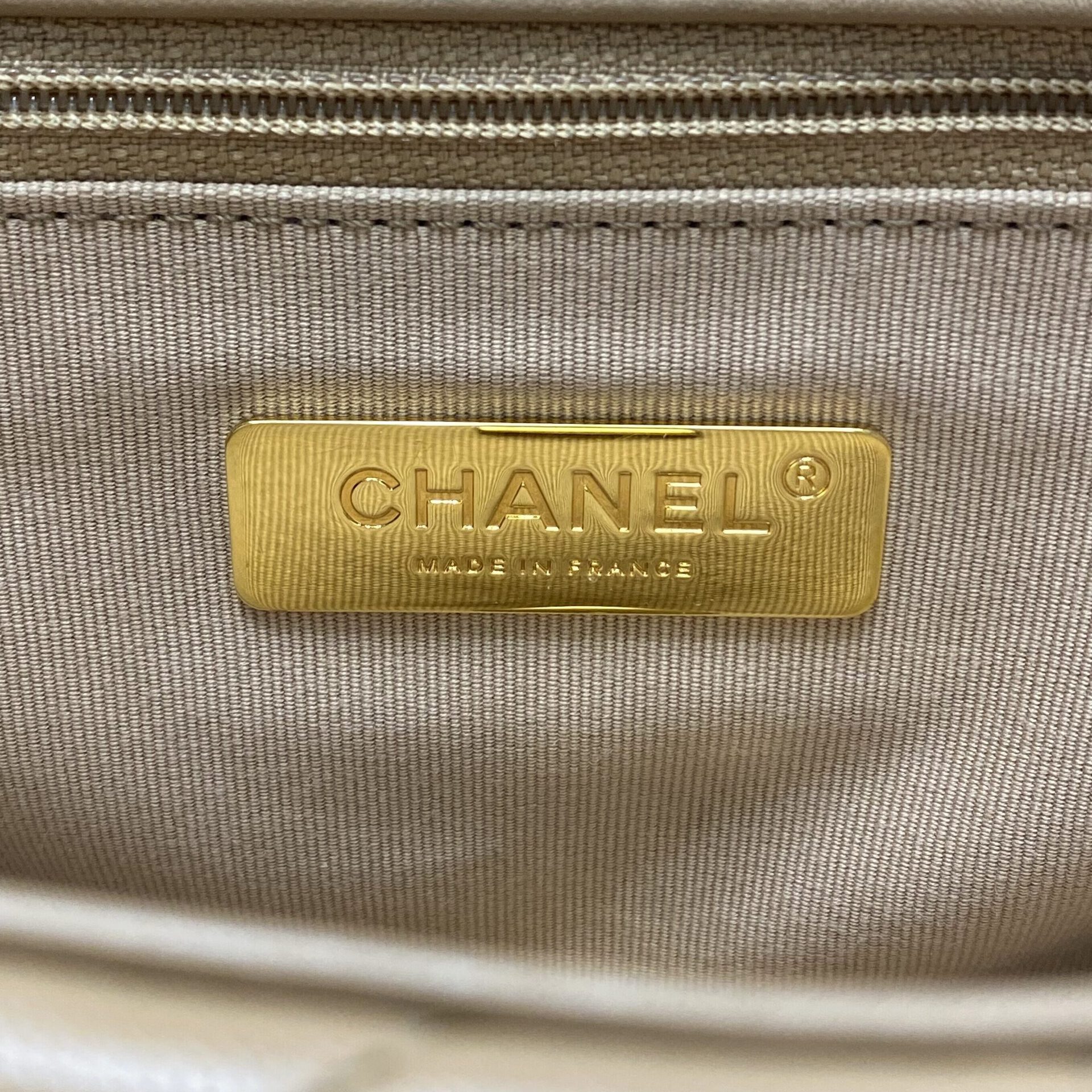 Bolsa Chanel 19 Couro Bege