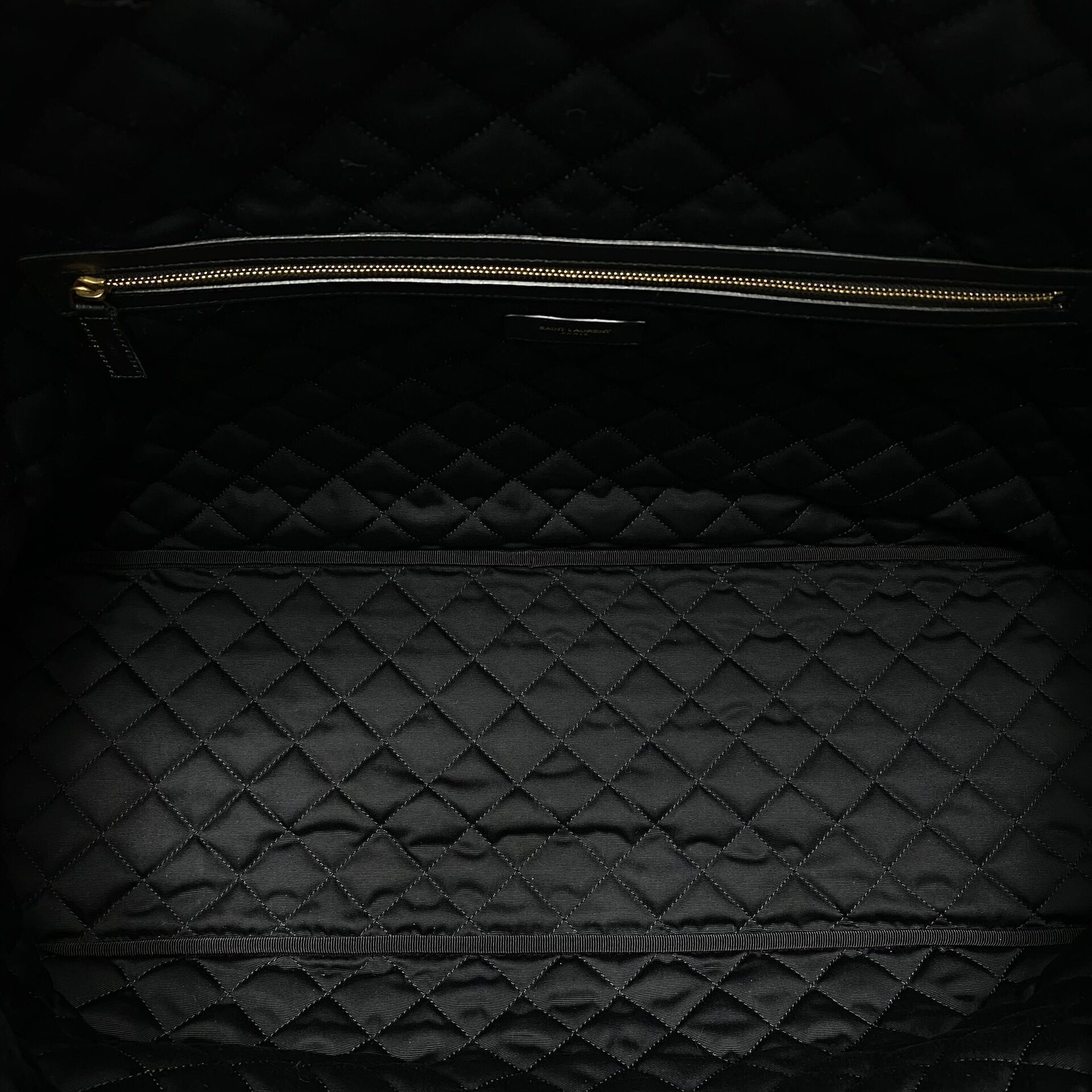 Bolsa Saint Laurent ES Giant Couro Matelassê Preto