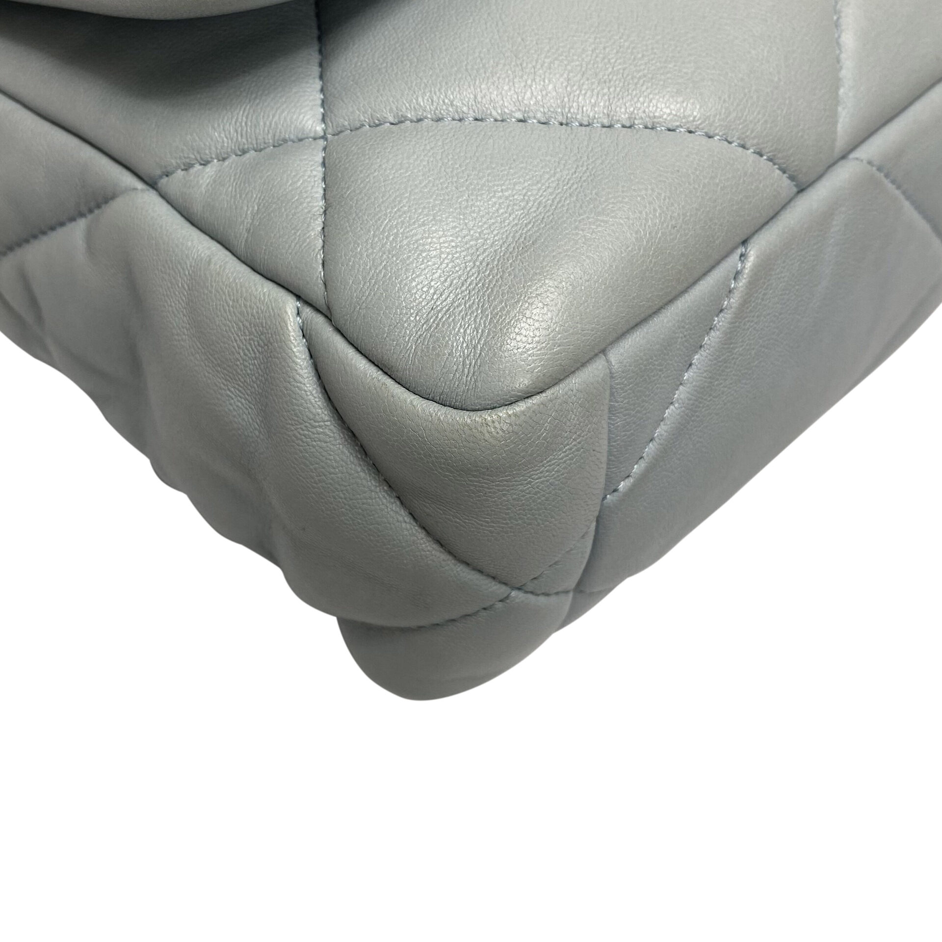 Bolsa Chanel 19 Flap Bag