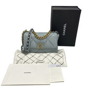Bolsa Chanel 19 Flap Bag