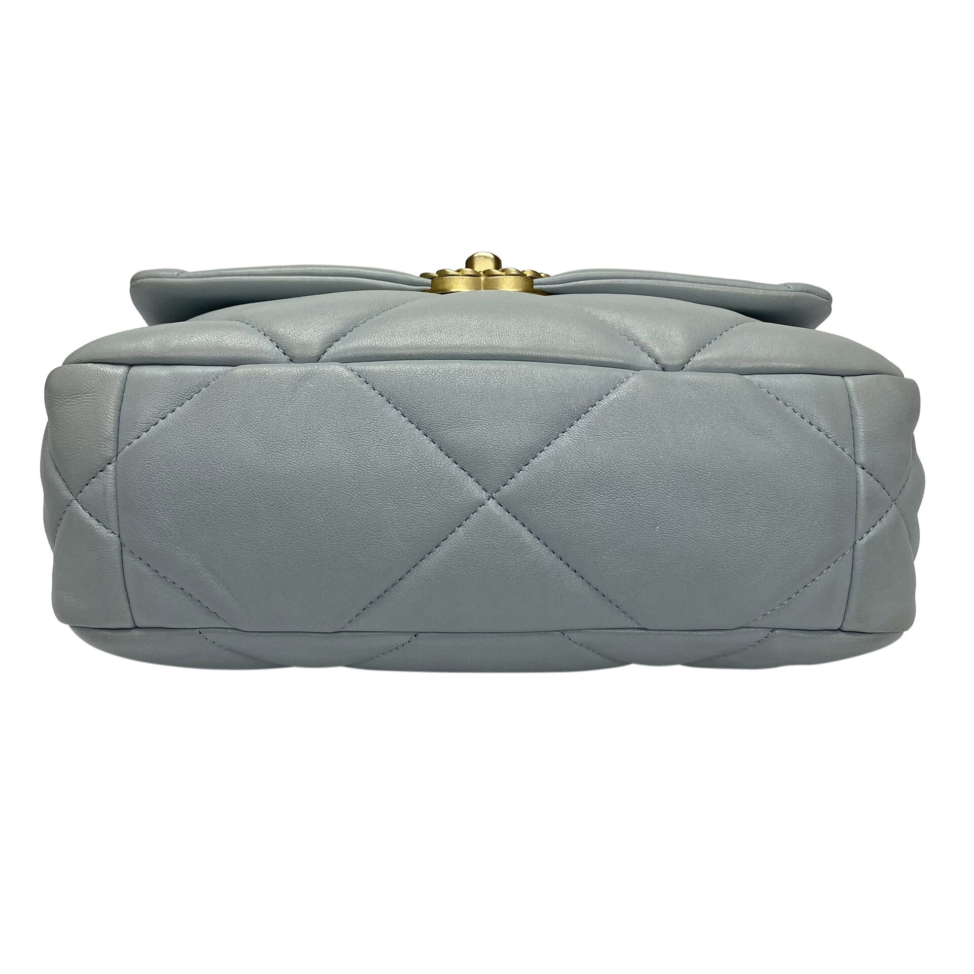 Bolsa Chanel 19 Flap Bag