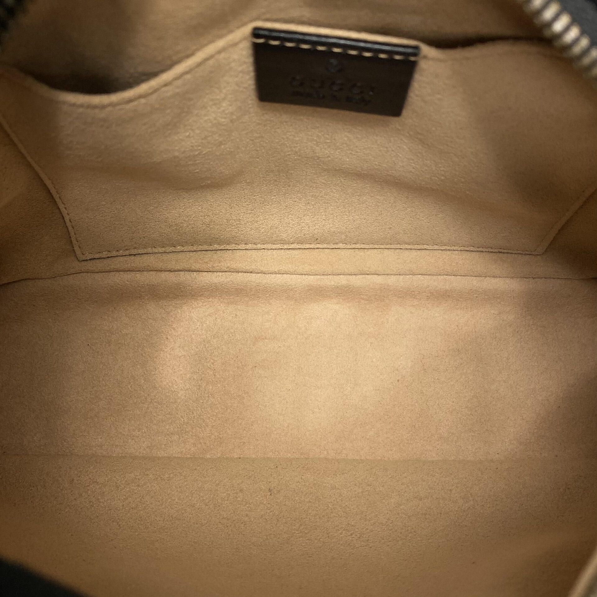 Bolsa Gucci GG Marmont Preta
