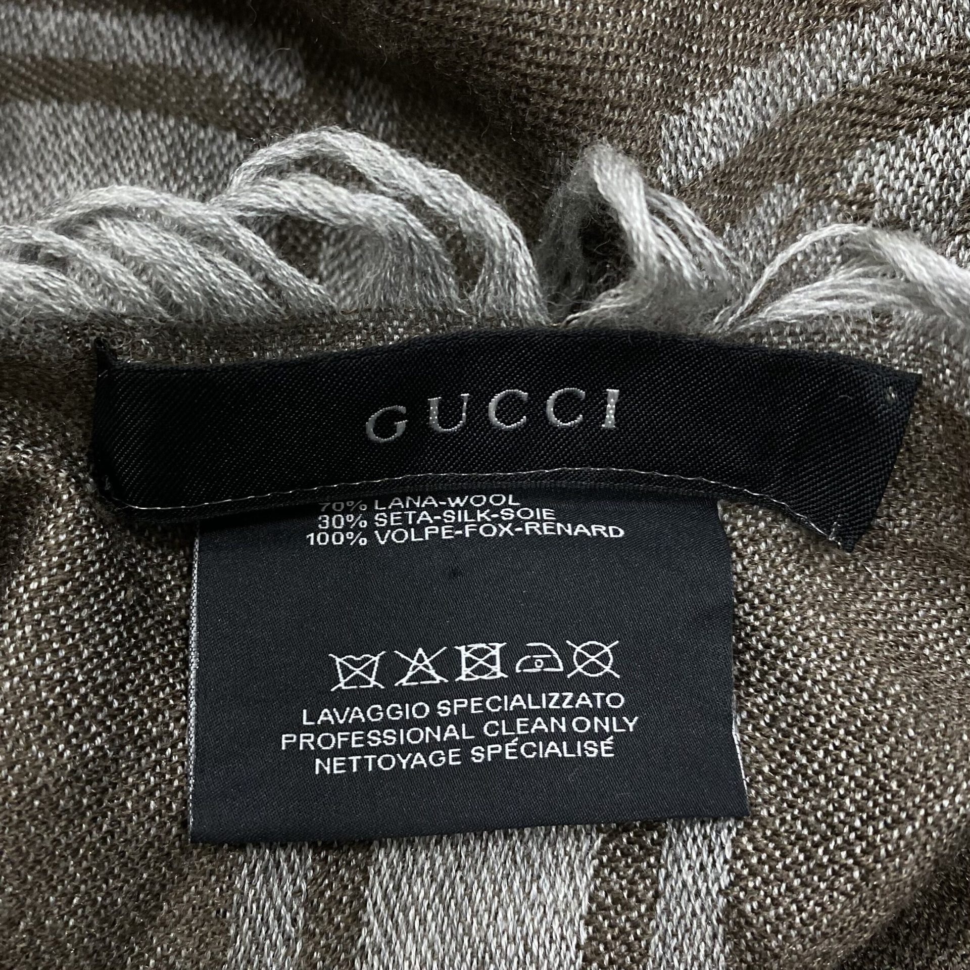 Echarpe Gucci Monograma