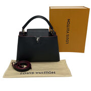 Bolsa Louis Vuitton Capucines Preta