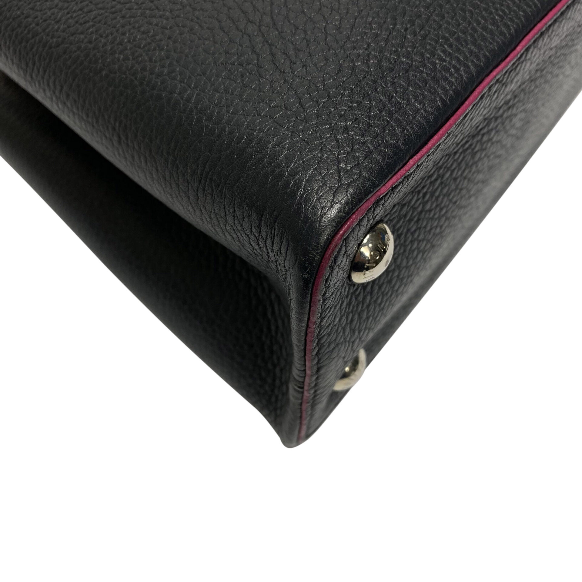 Bolsa Louis Vuitton Capucines Preta