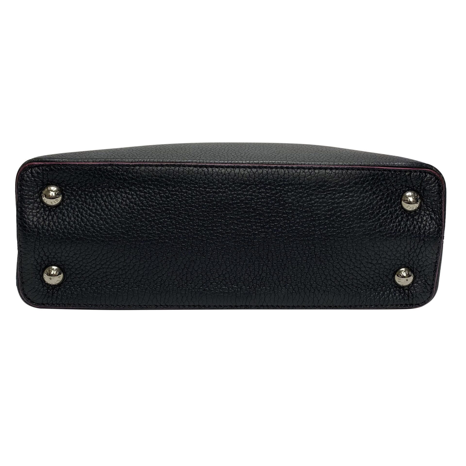 Bolsa Louis Vuitton Capucines Preta