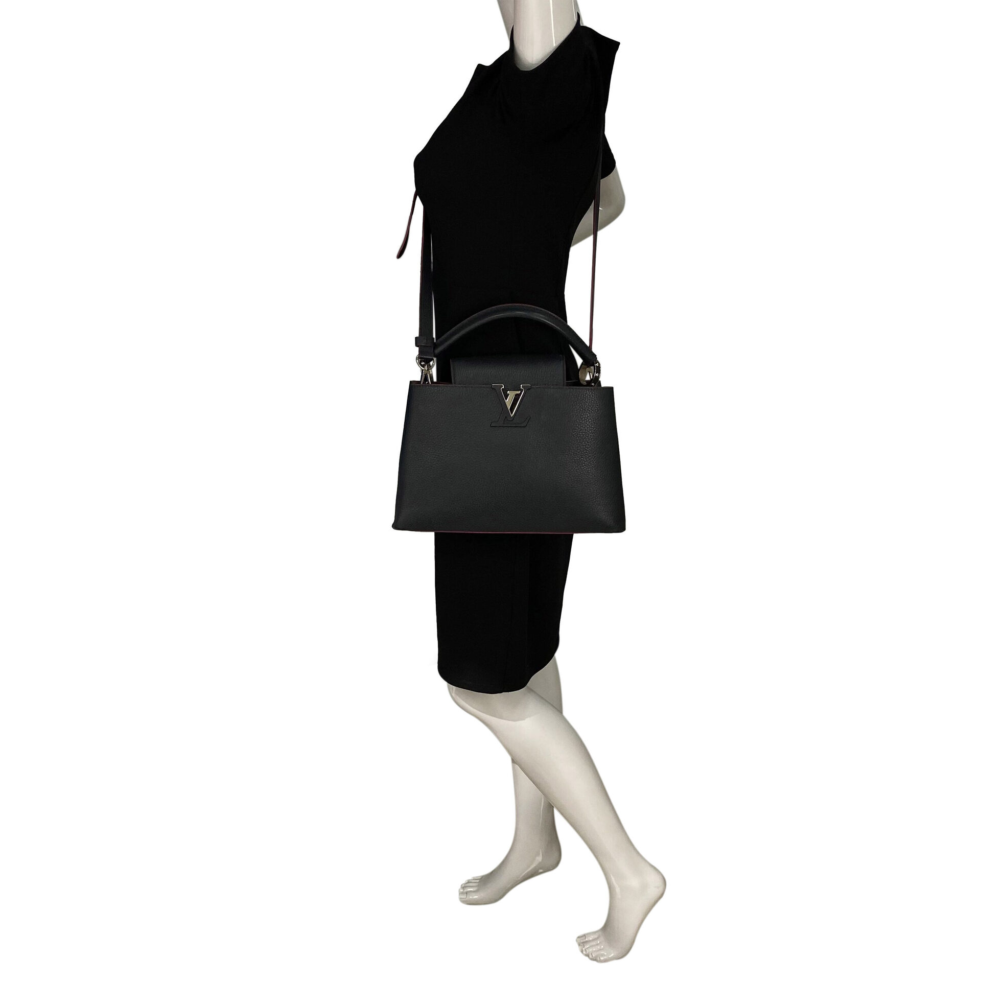 Bolsa Louis Vuitton Capucines Preta