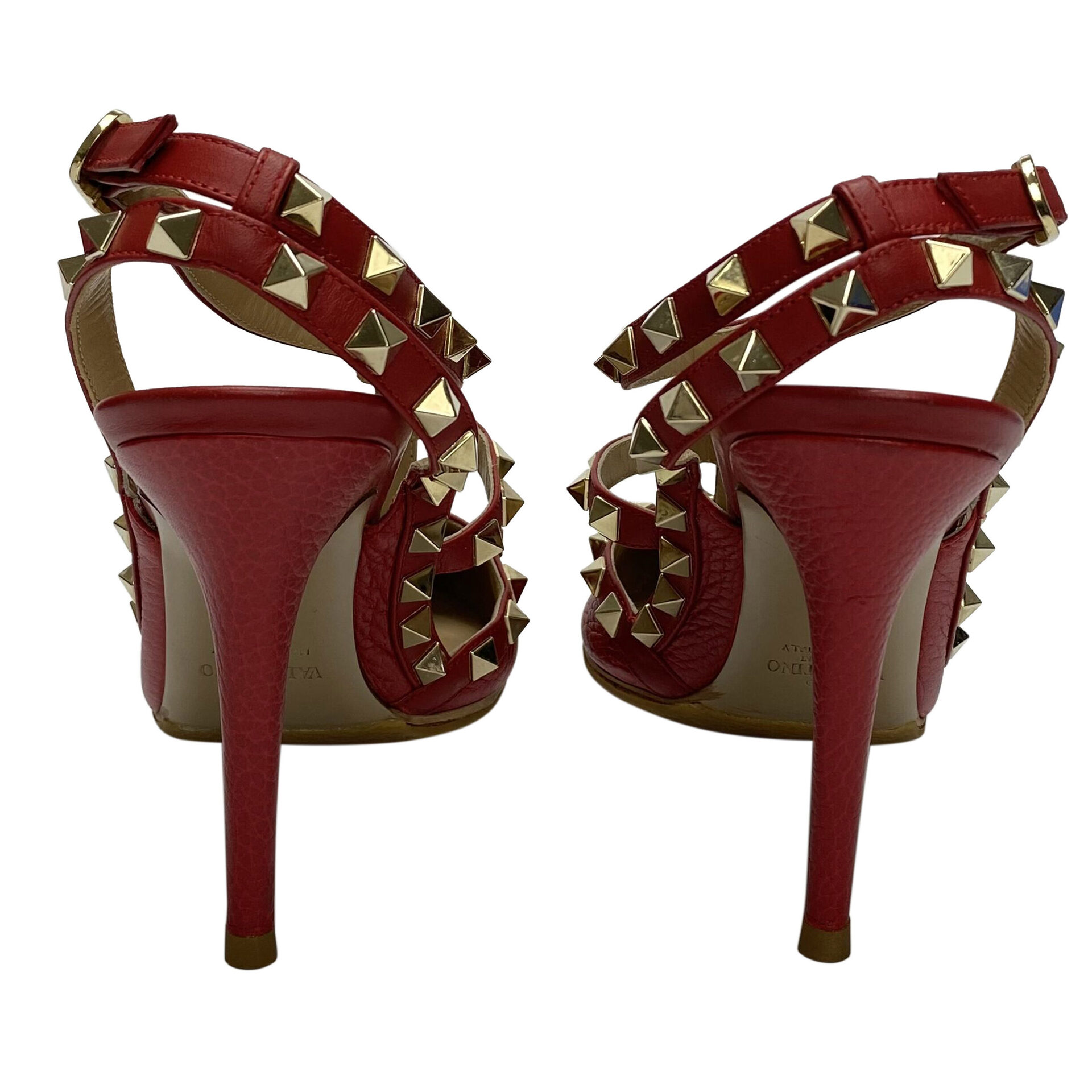 Scarpin Valentino Garavani Rockstud Vermelho