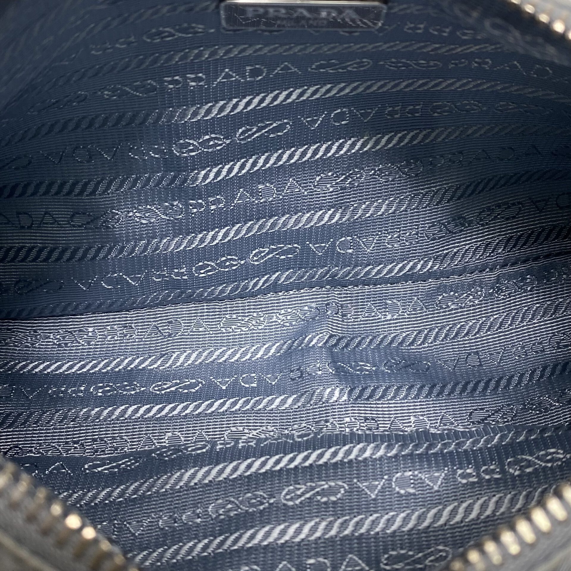 Bolsa Prada Re-Edition 2005 Nylon Azul
