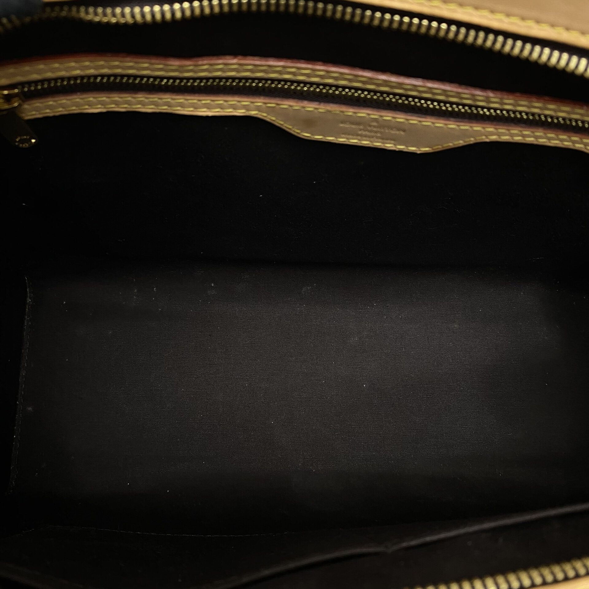 Bolsa Louis Vuitton Brea Verniz Vinho