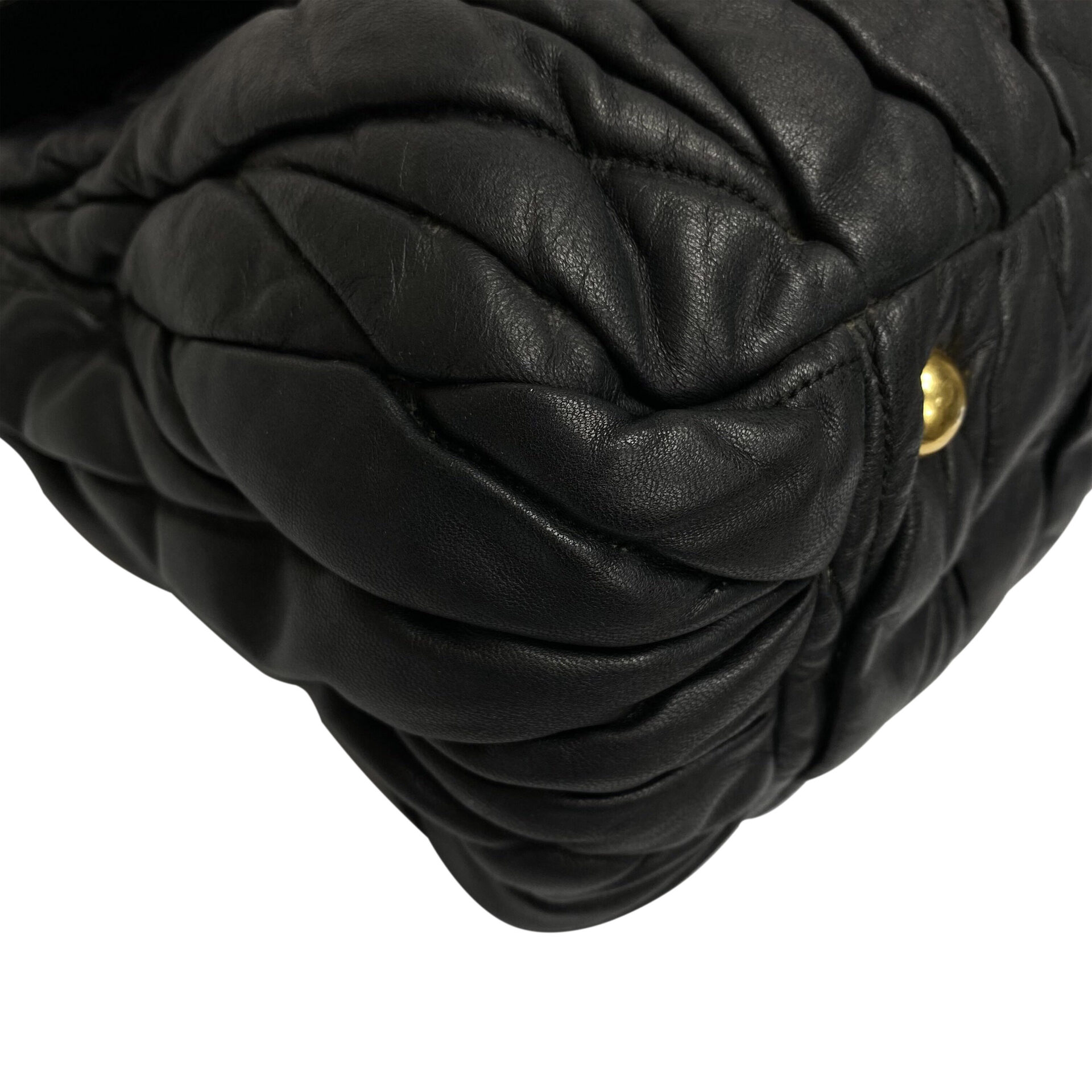 Bolsa Miu Miu Matelassê Preta