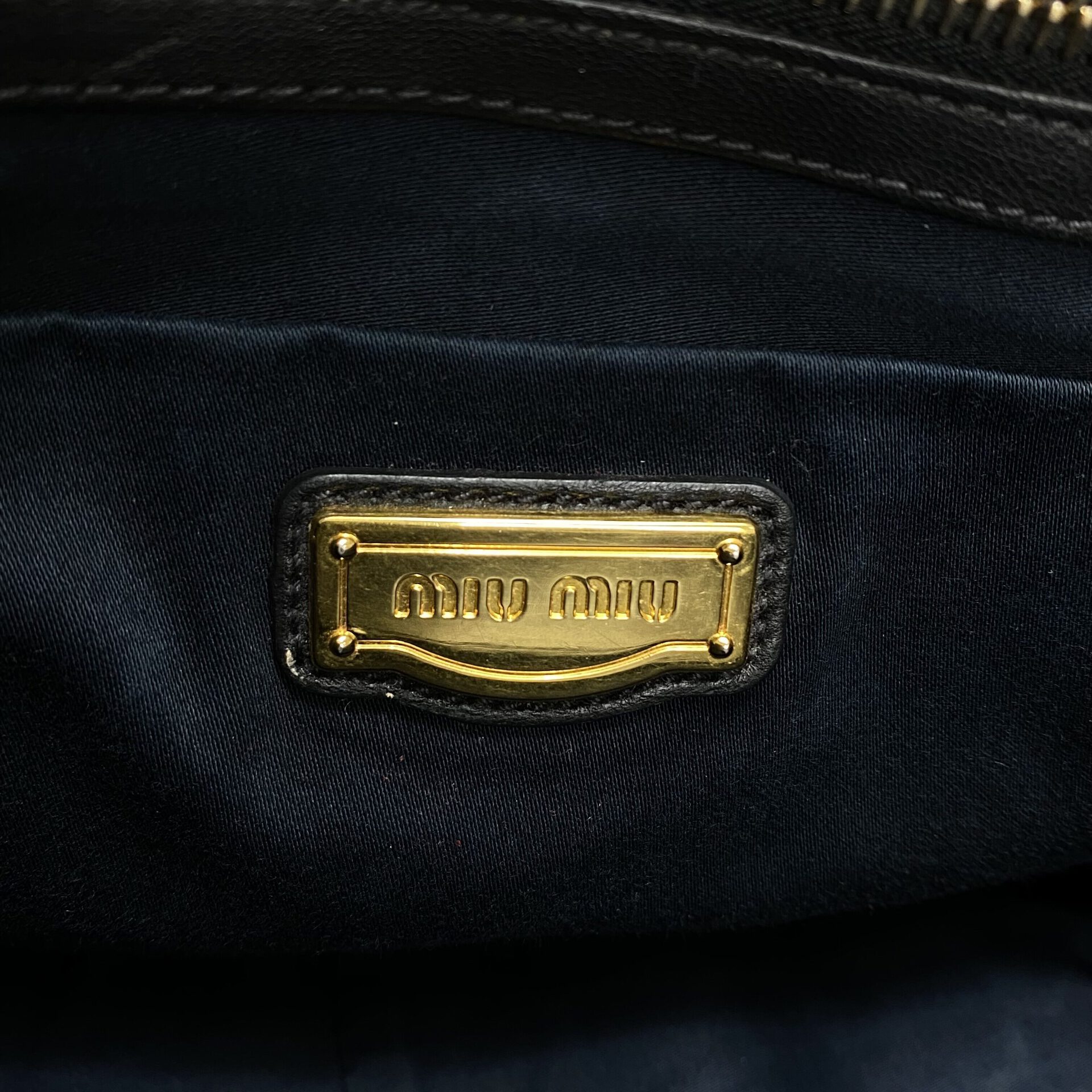 Bolsa Miu Miu Matelassê Preta