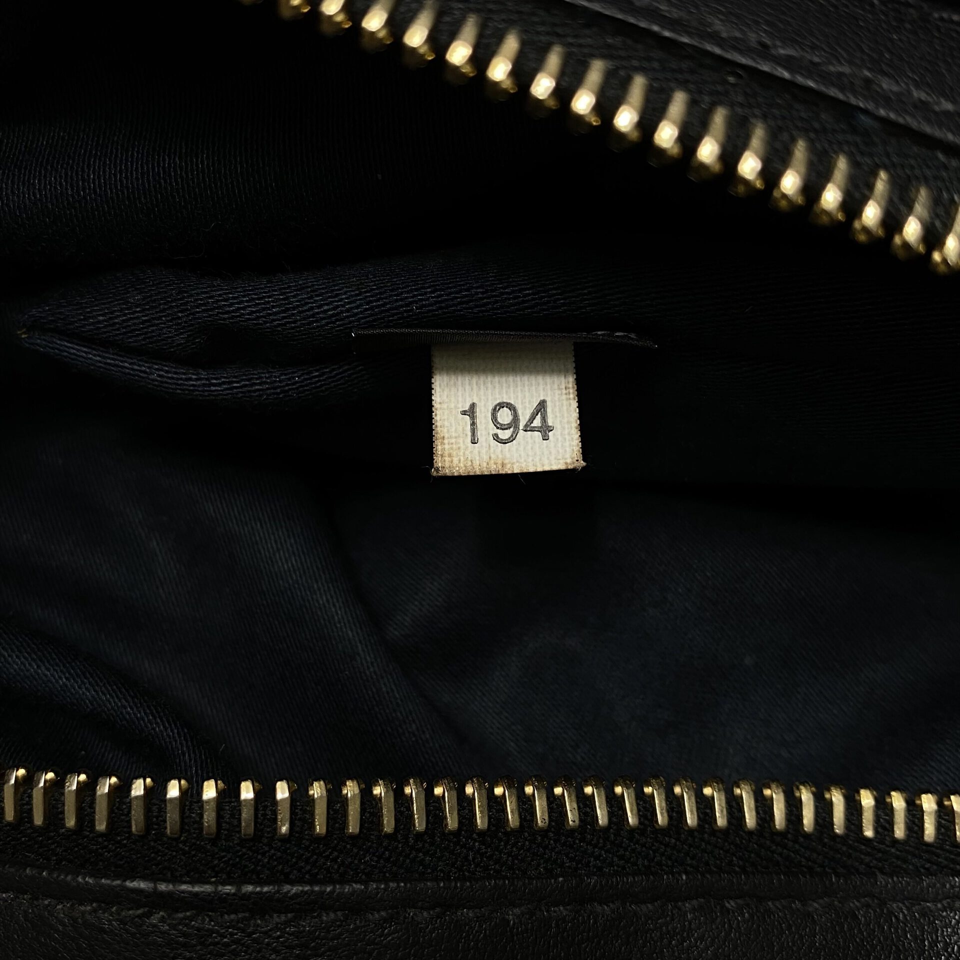 Bolsa Miu Miu Matelassê Preta