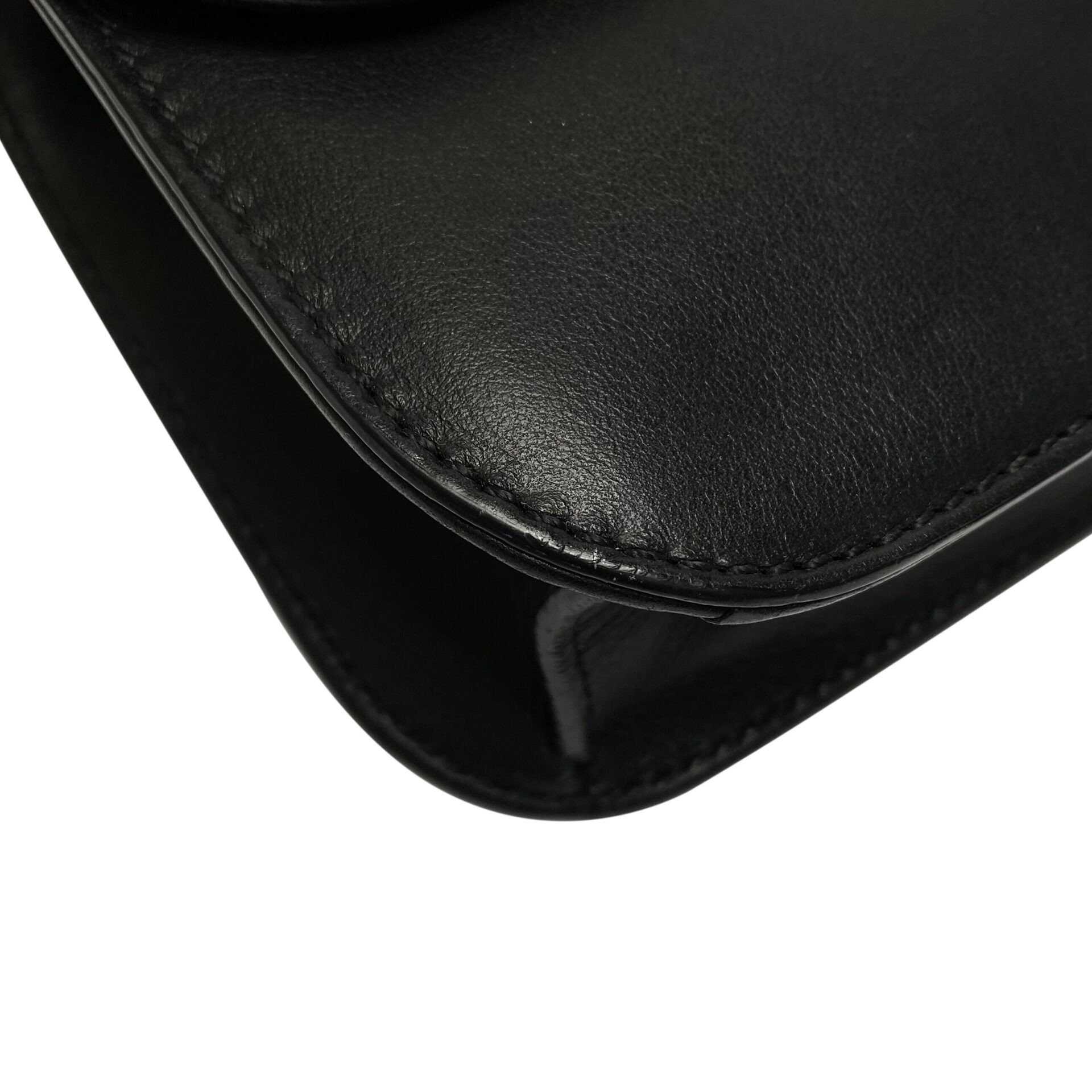 Bolsa Valentino Garavani Glam Lock Couro Preto