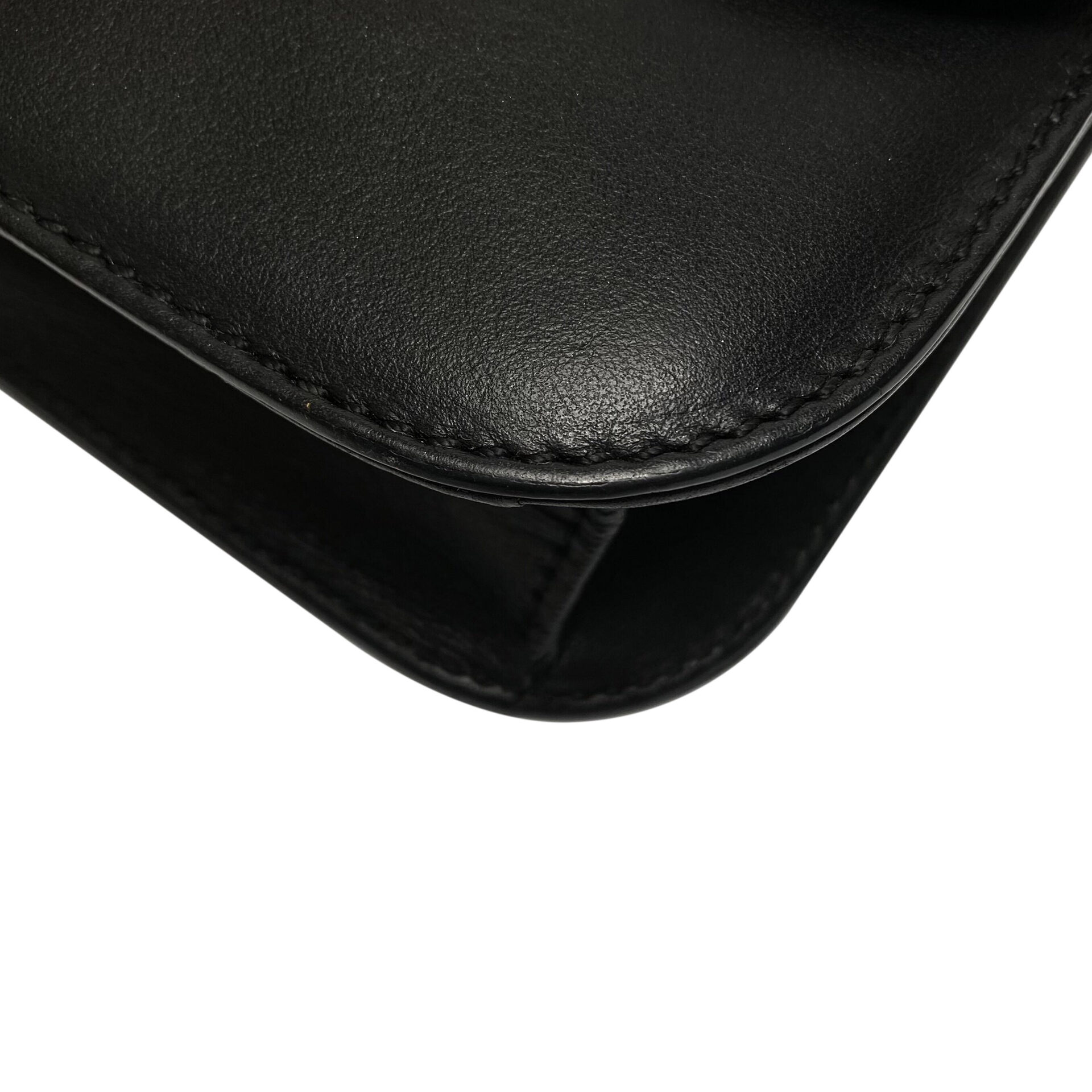 Bolsa Valentino Garavani Glam Lock Couro Preto