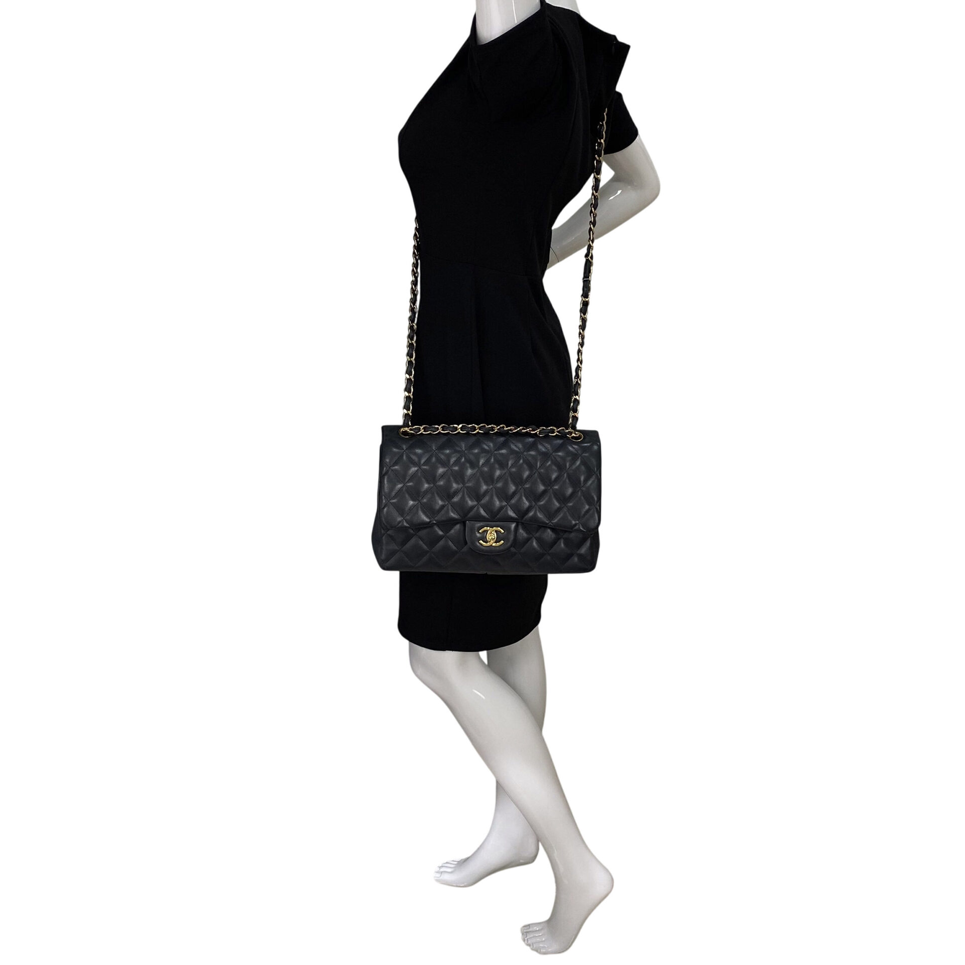 Bolsa Chanel Clássica Double Flap Jumbo Lambskin Preta