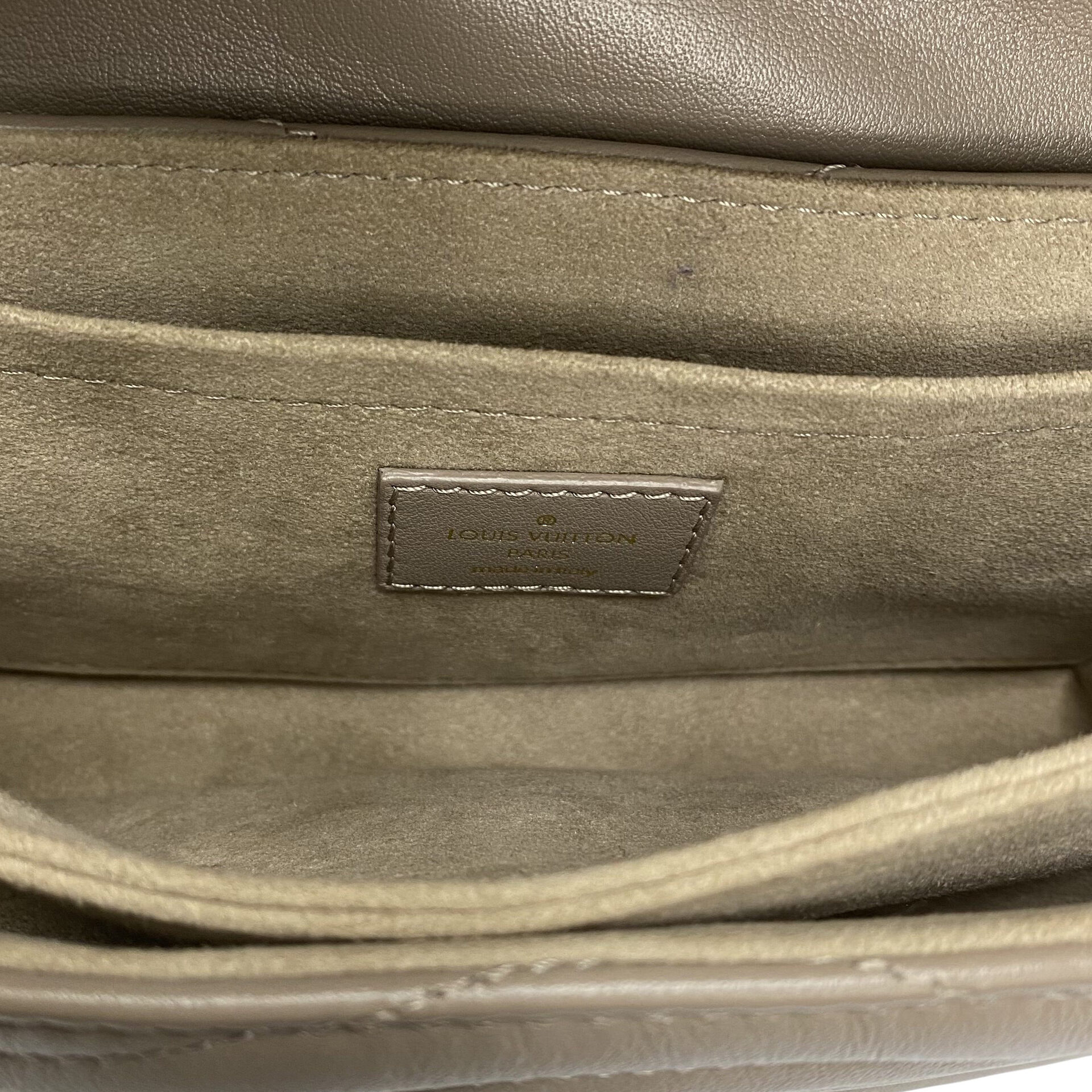 Bolsa Louis Vuitton New Wave Chain Nude