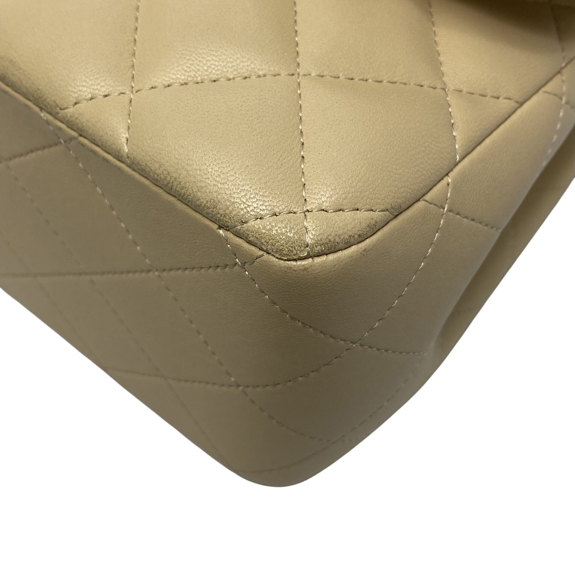Bolsa Chanel Clássica Double Flap Lambskin Bege