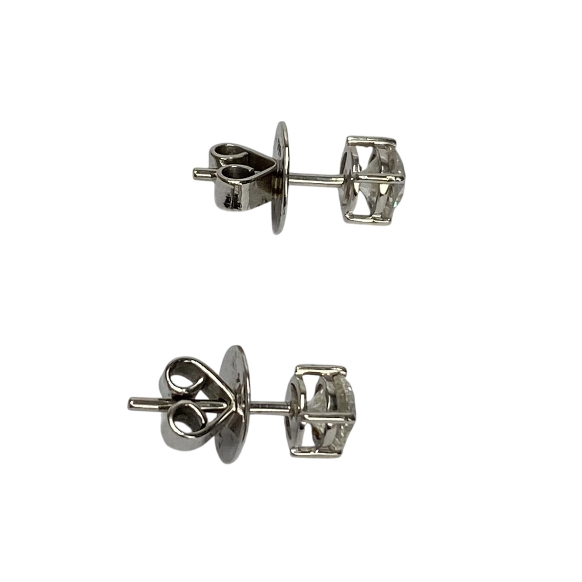 Par de Brincos Solitários - 1.04 ct.