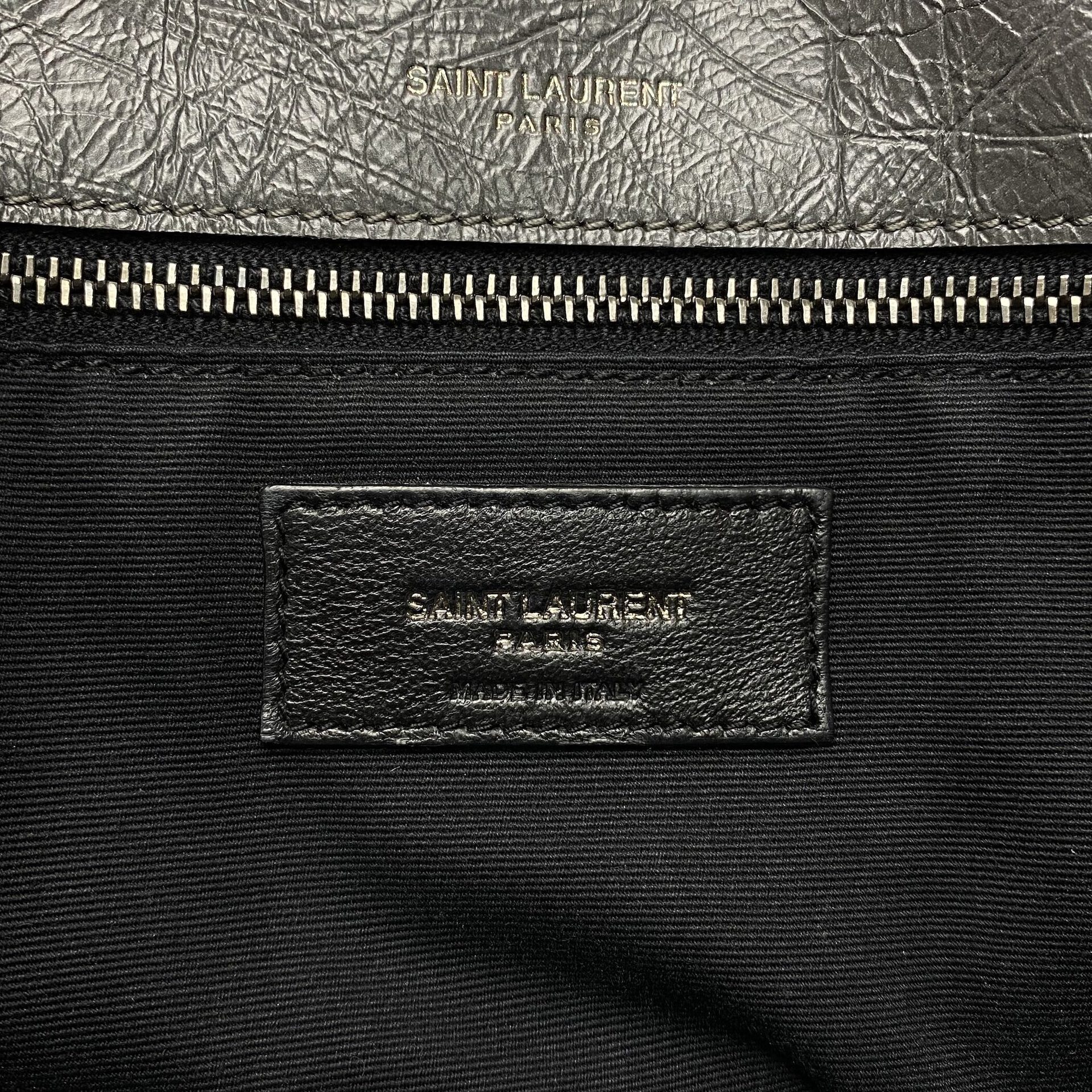 Bolsa Saint Laurent Niki Cinza