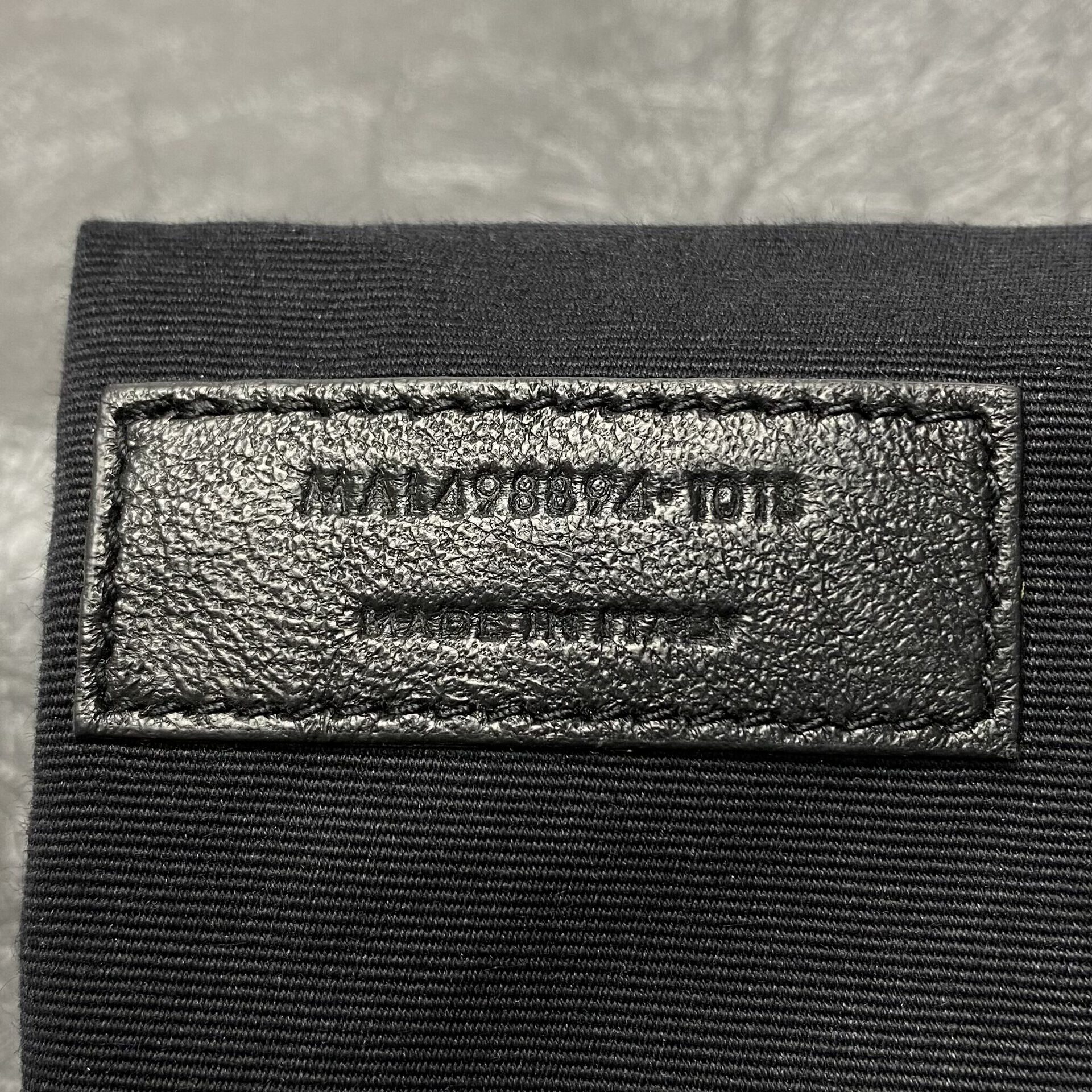 Bolsa Saint Laurent Niki Cinza