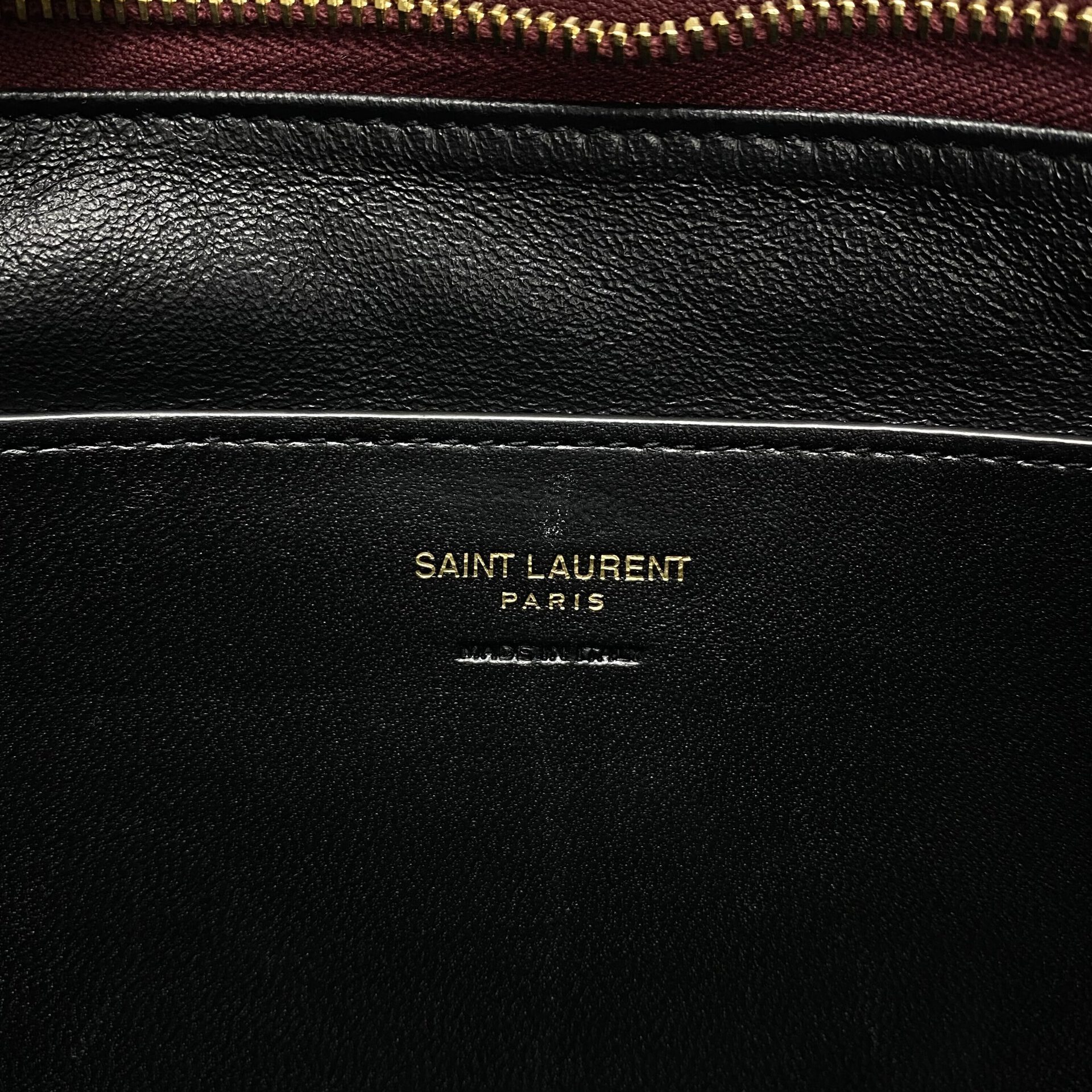Clutch Saint Laurent Calypso Vinho