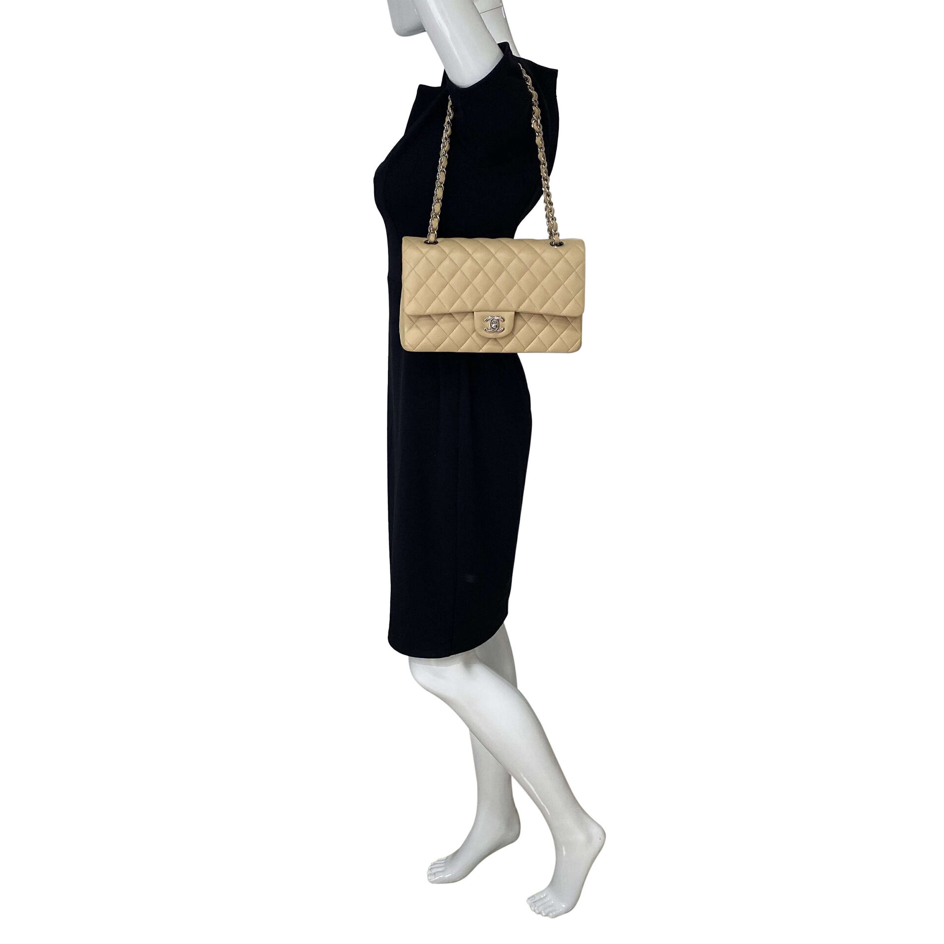 Bolsa Chanel Classic Medium Double Flap Bege