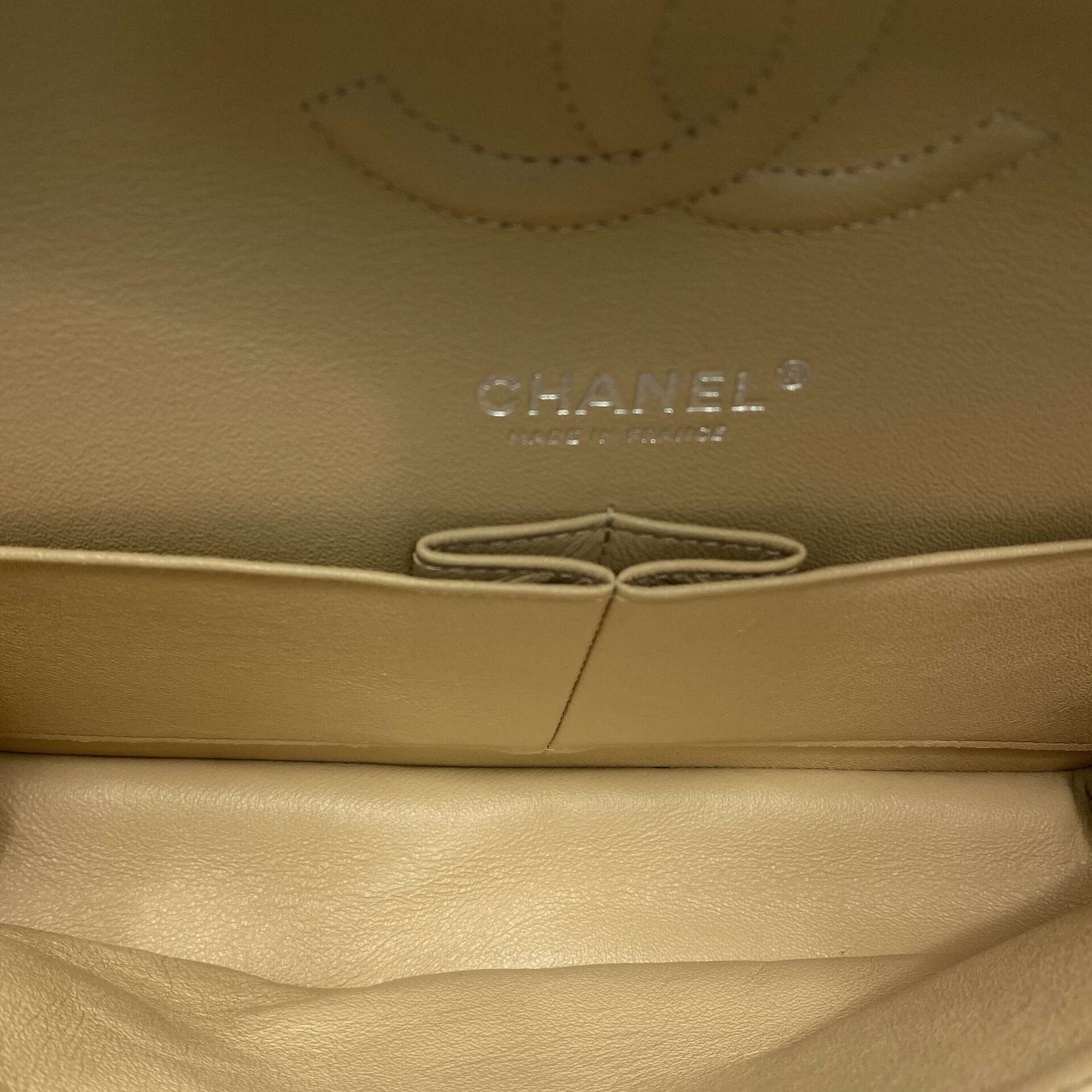 Bolsa Chanel Classic Medium Double Flap Bege