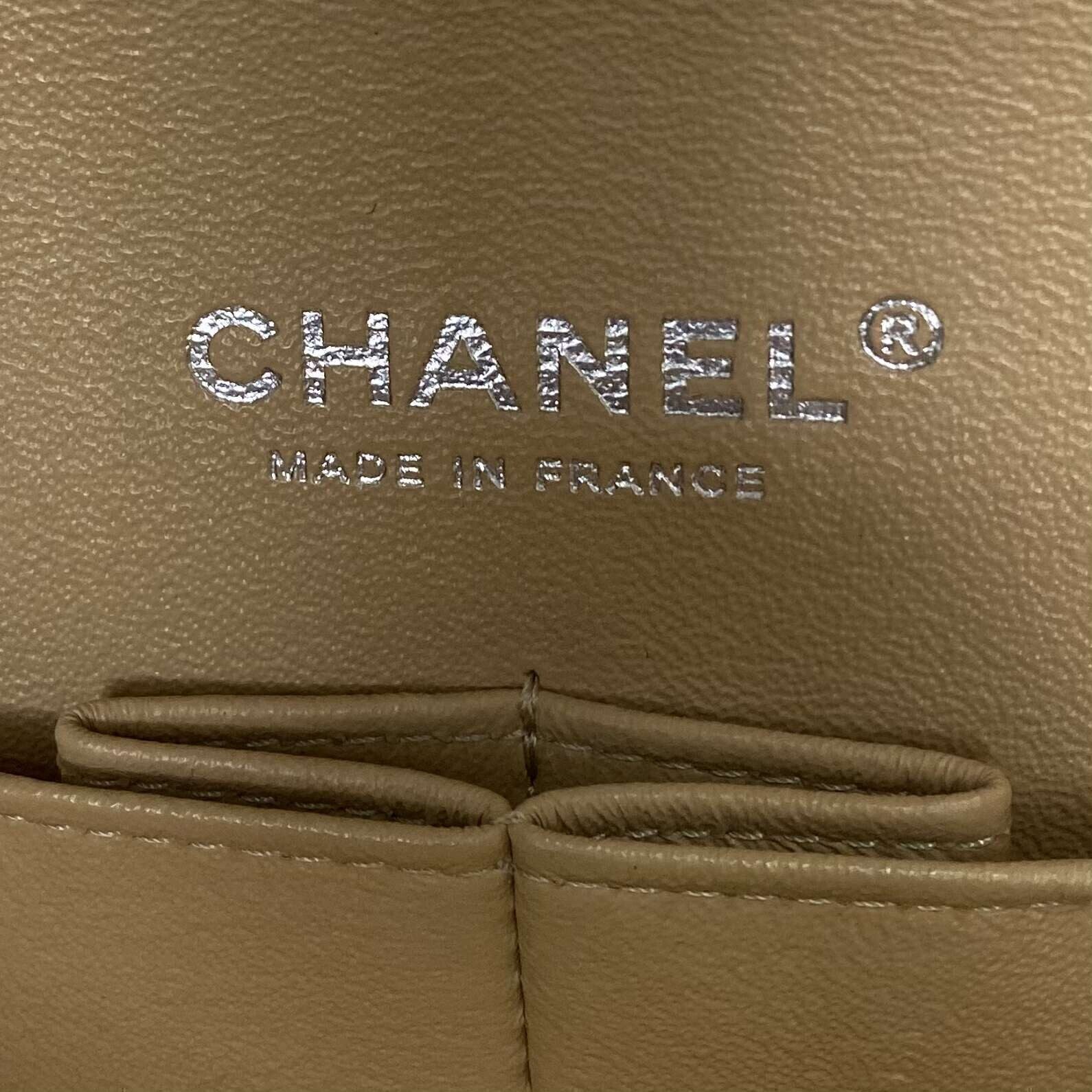 Bolsa Chanel Classic Medium Double Flap Bege