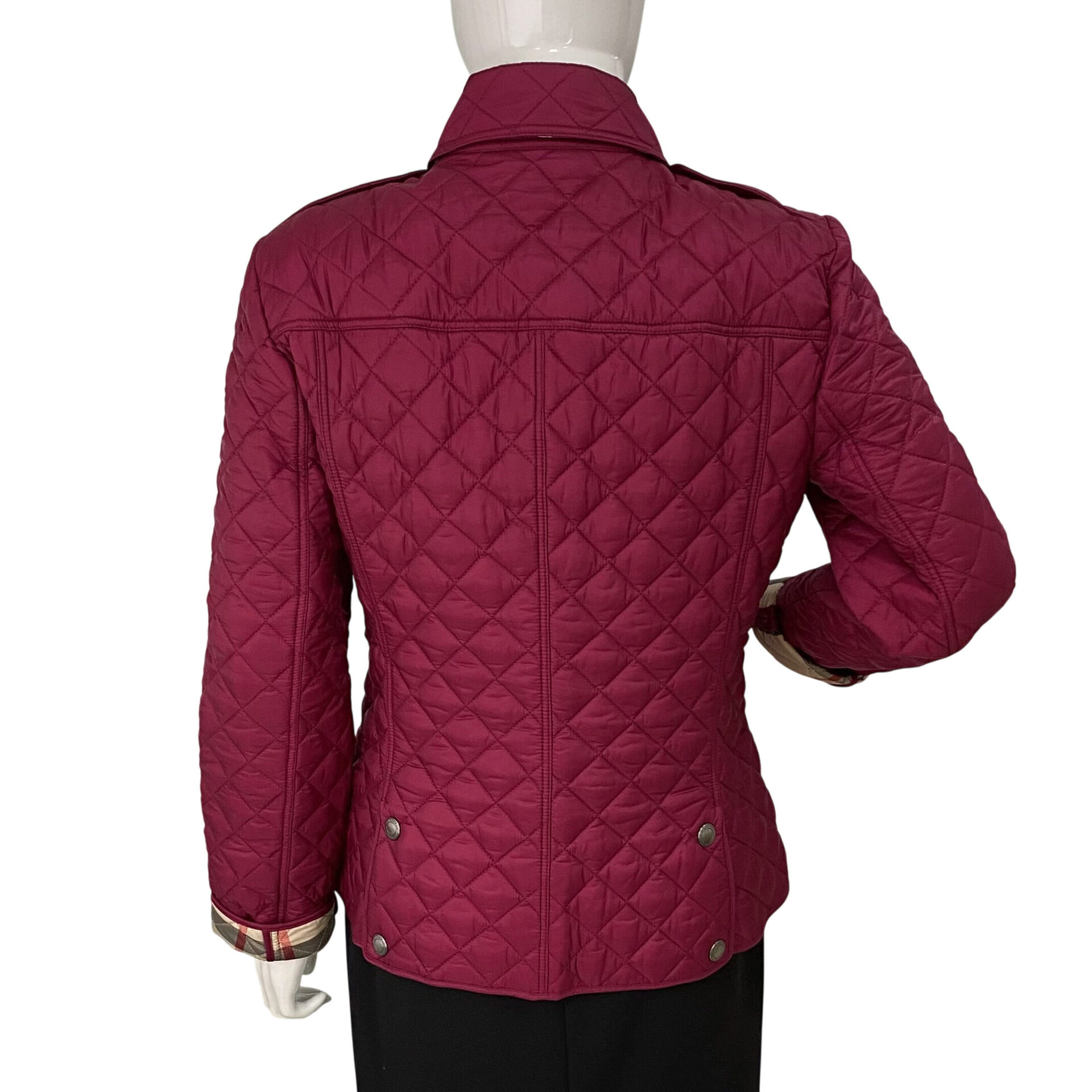 Casaco Burberry Matelassê Rosa