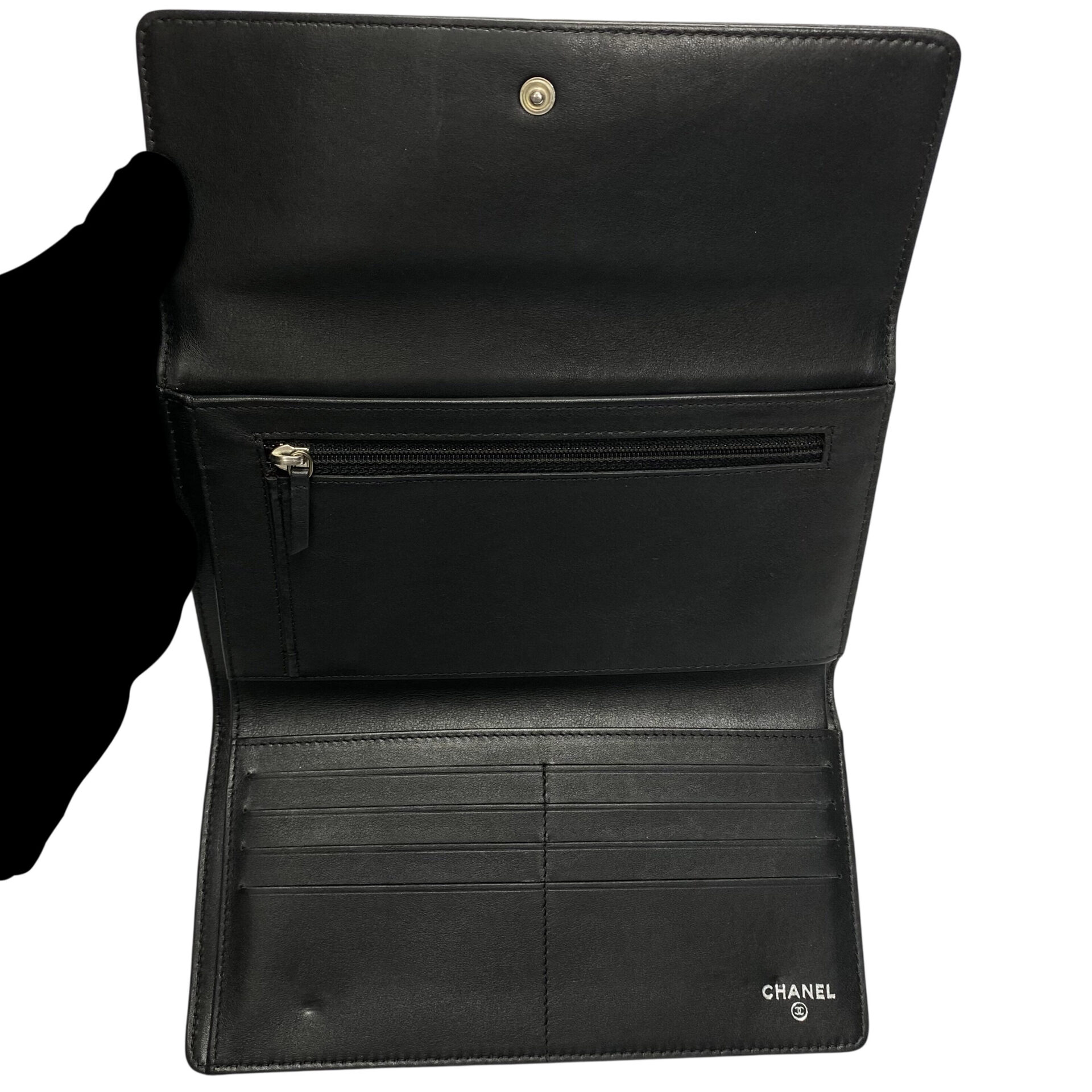 Carteira Chanel CC Couro Caviar Preto