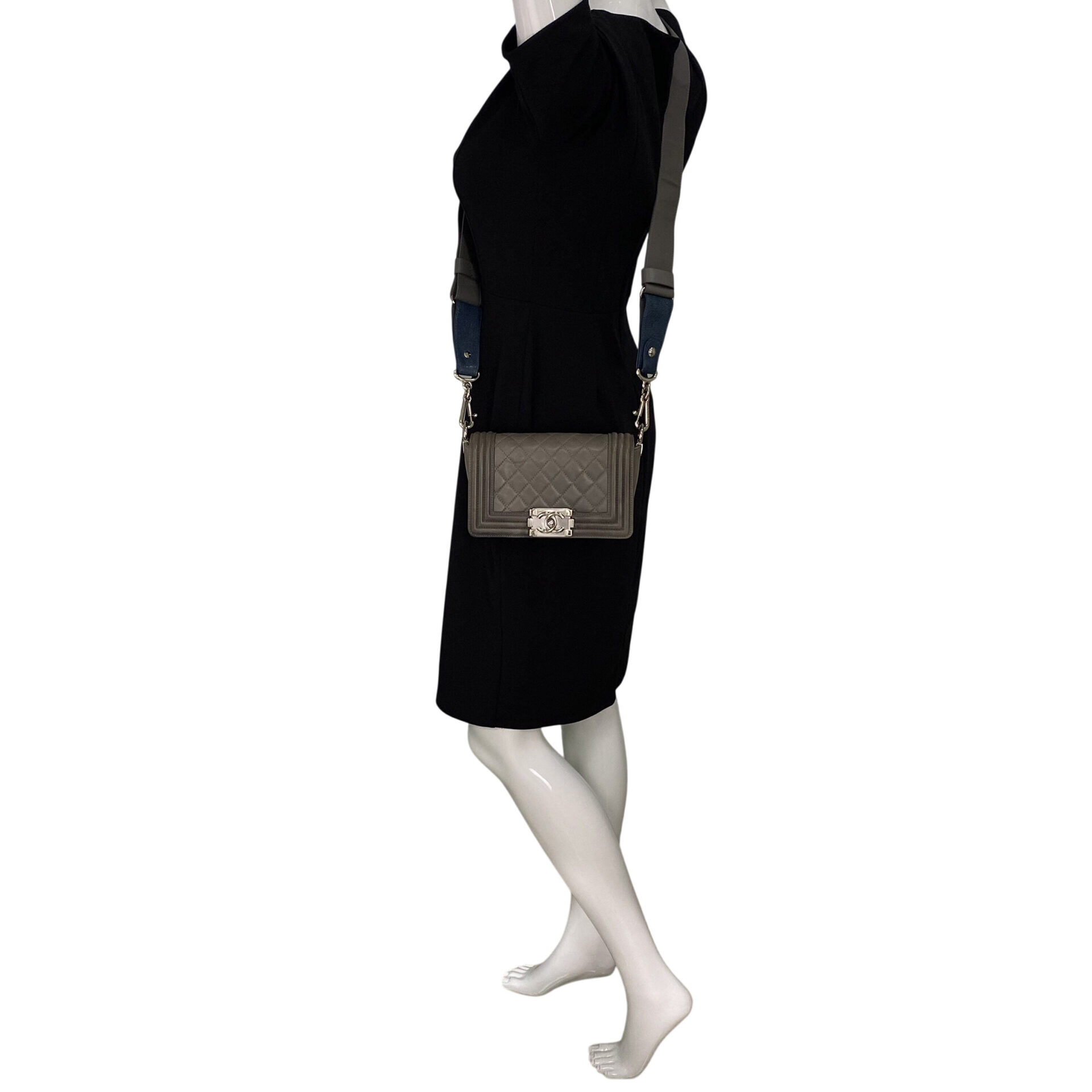 Bolsa Chanel Boy Lambskin Stingray Strap