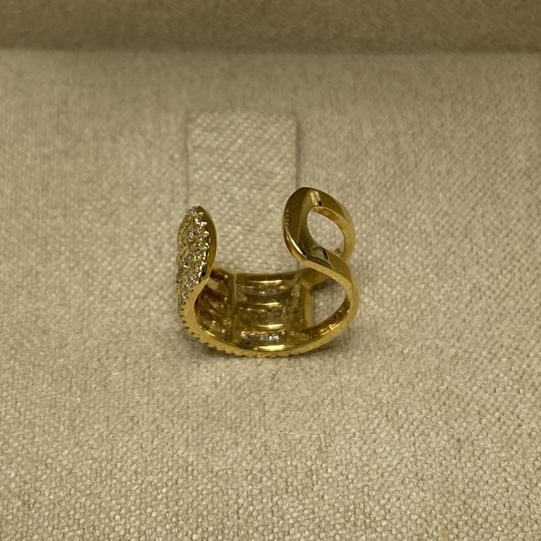Piercing Ouro Amarelo com Diamantes
