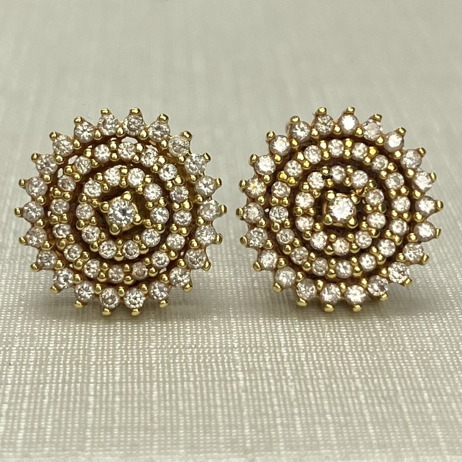 Par de Brincos Vivara Ouro Amarelo com Diamantes