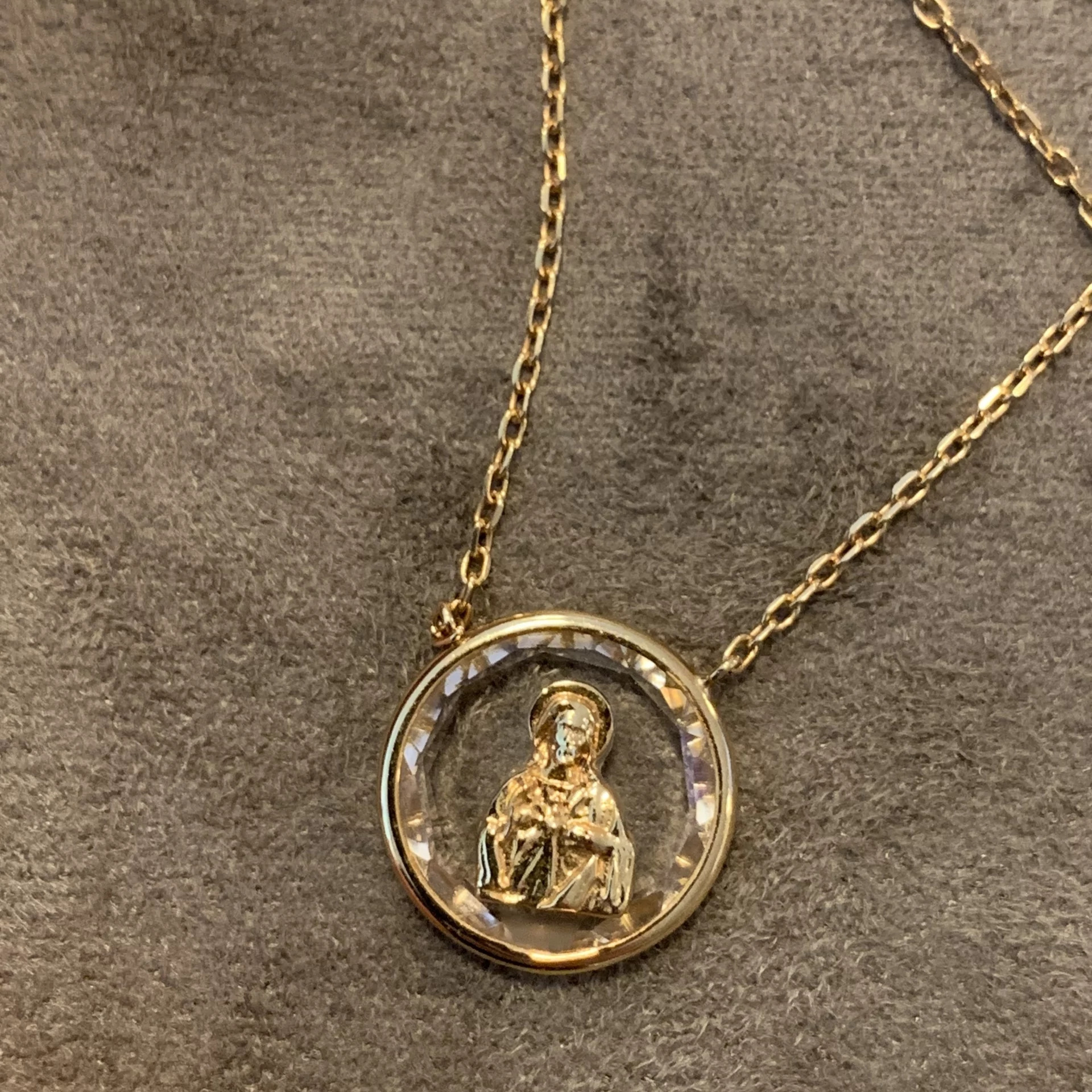 Escapulário Proteção Redondo - Carla Amorim 