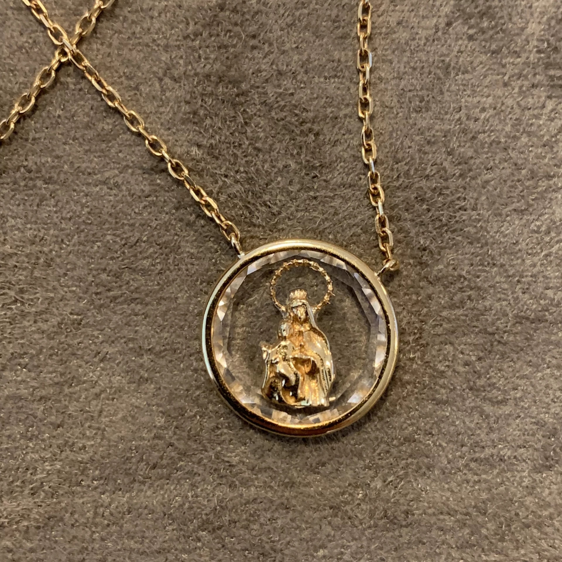 Escapulário Proteção Redondo - Carla Amorim 