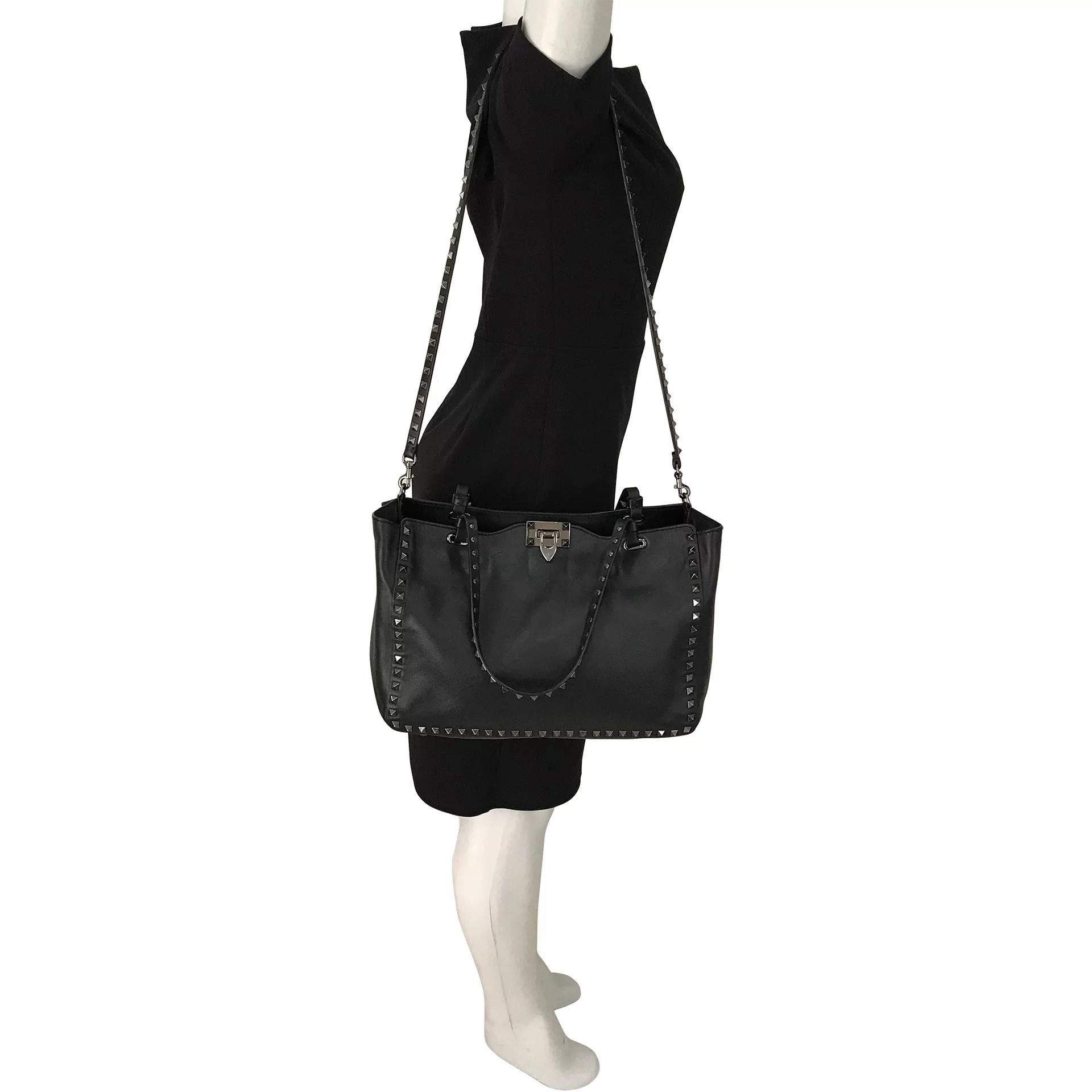 Bolsa Valentino Rockstud Preta