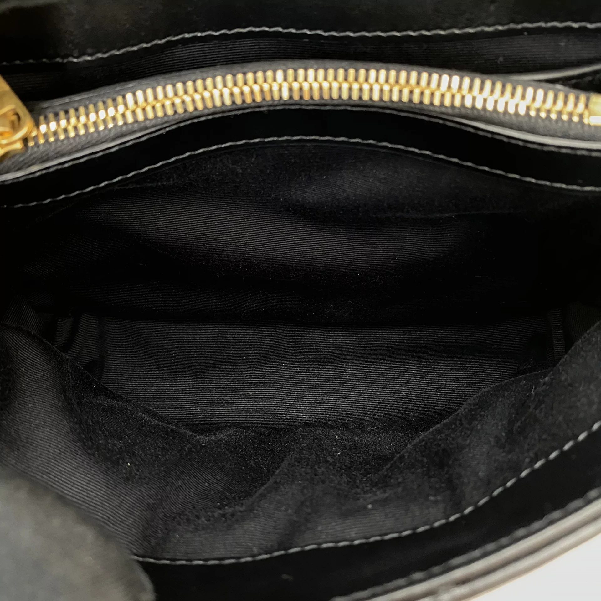 Bolsa Saint Laurent LouLou Pequena