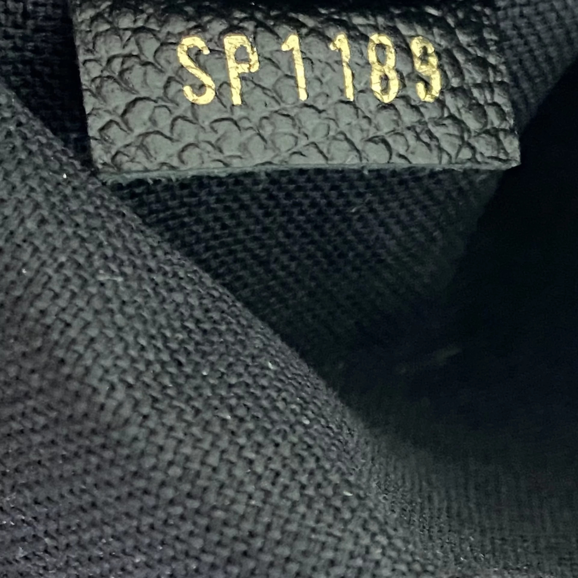 Bolsa Pochette Louis Vuitton Félice Preta