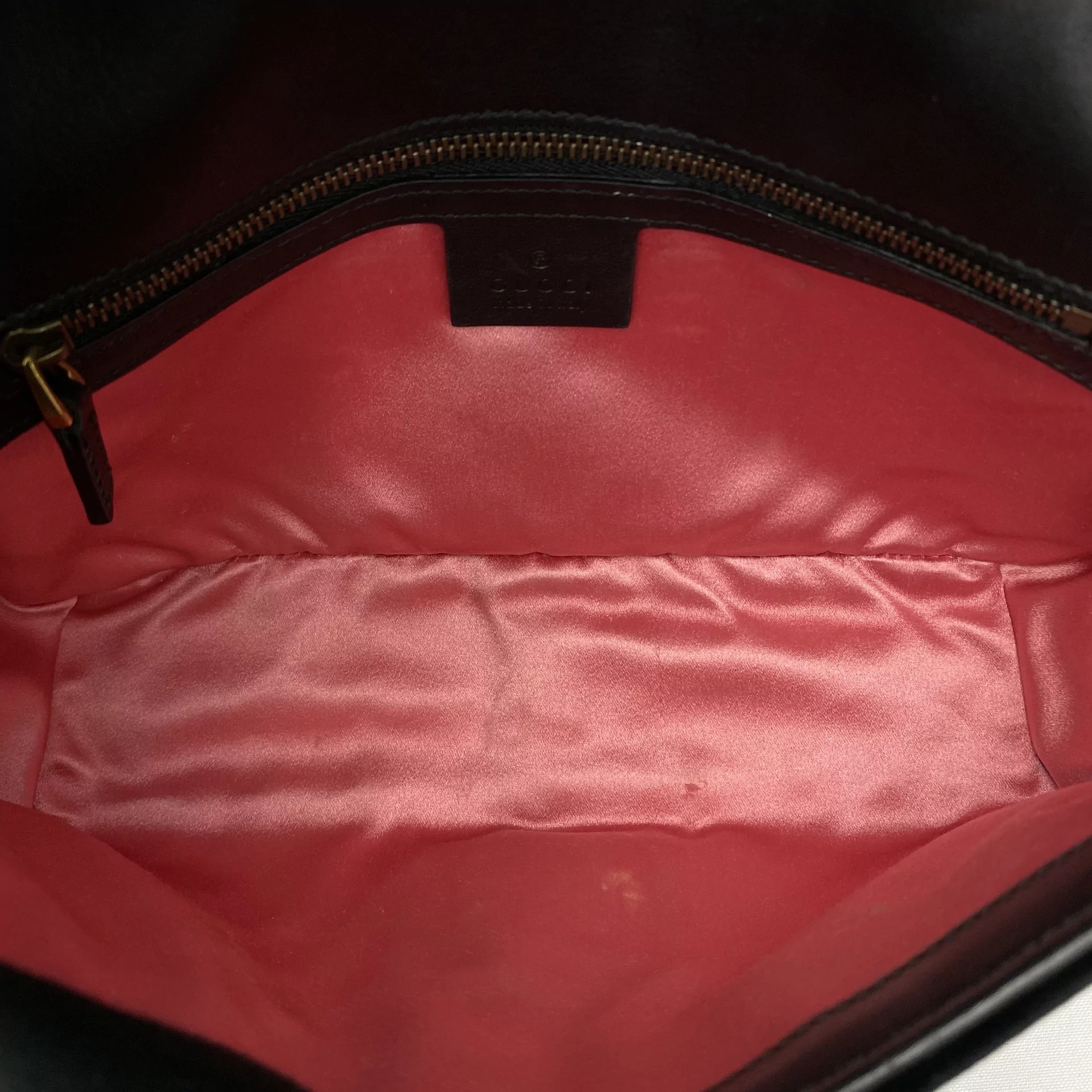 Bolsa Gucci GG Marmont Veludo Preta