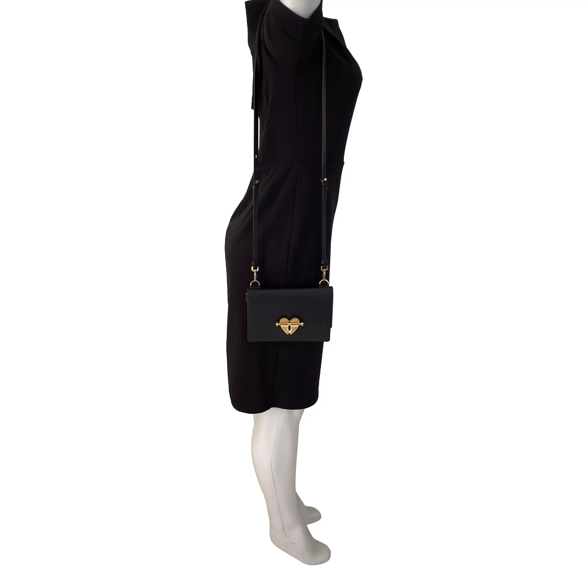 Bolsa Prada Lock Heart Couro Preta