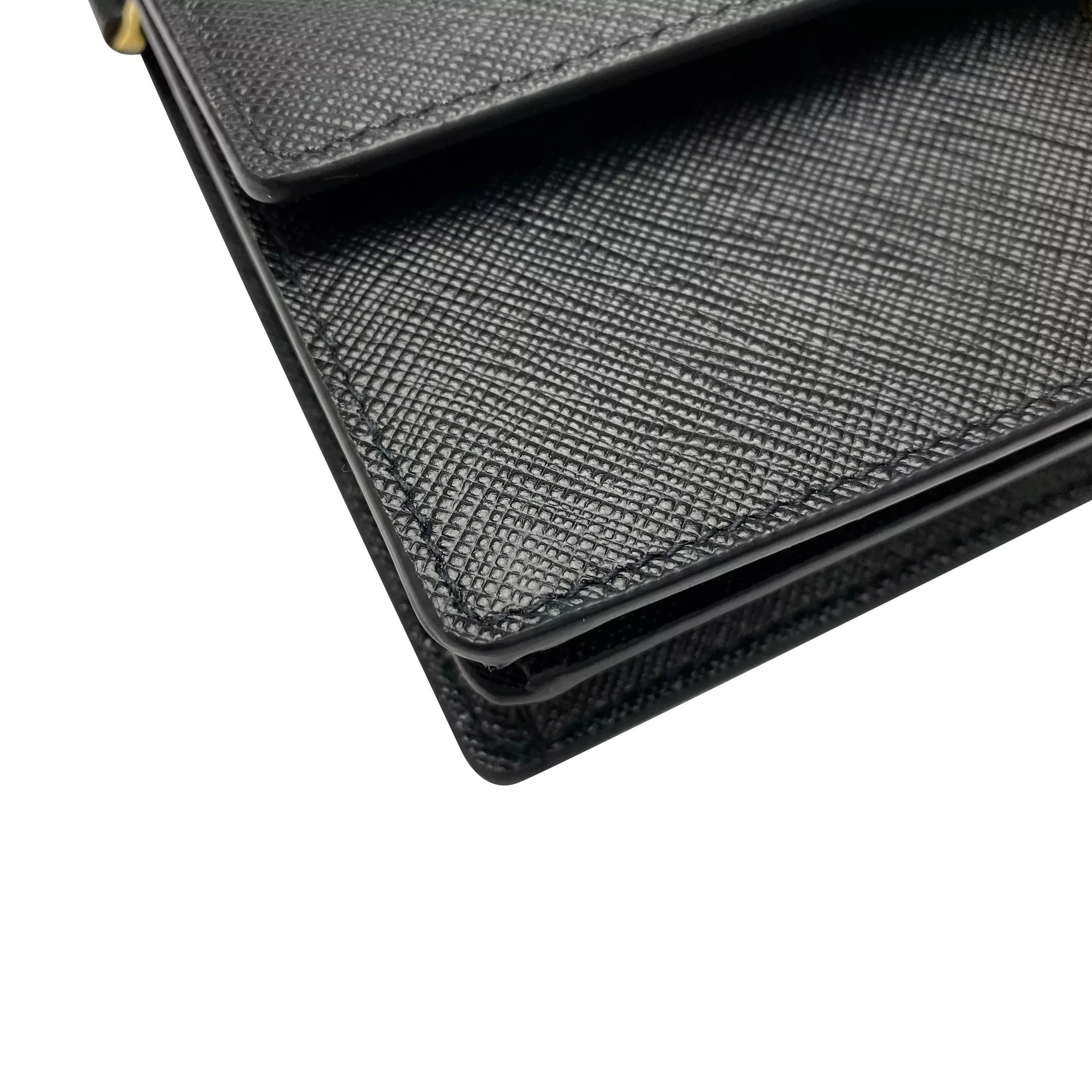 Bolsa Prada Lock Heart Couro Preta