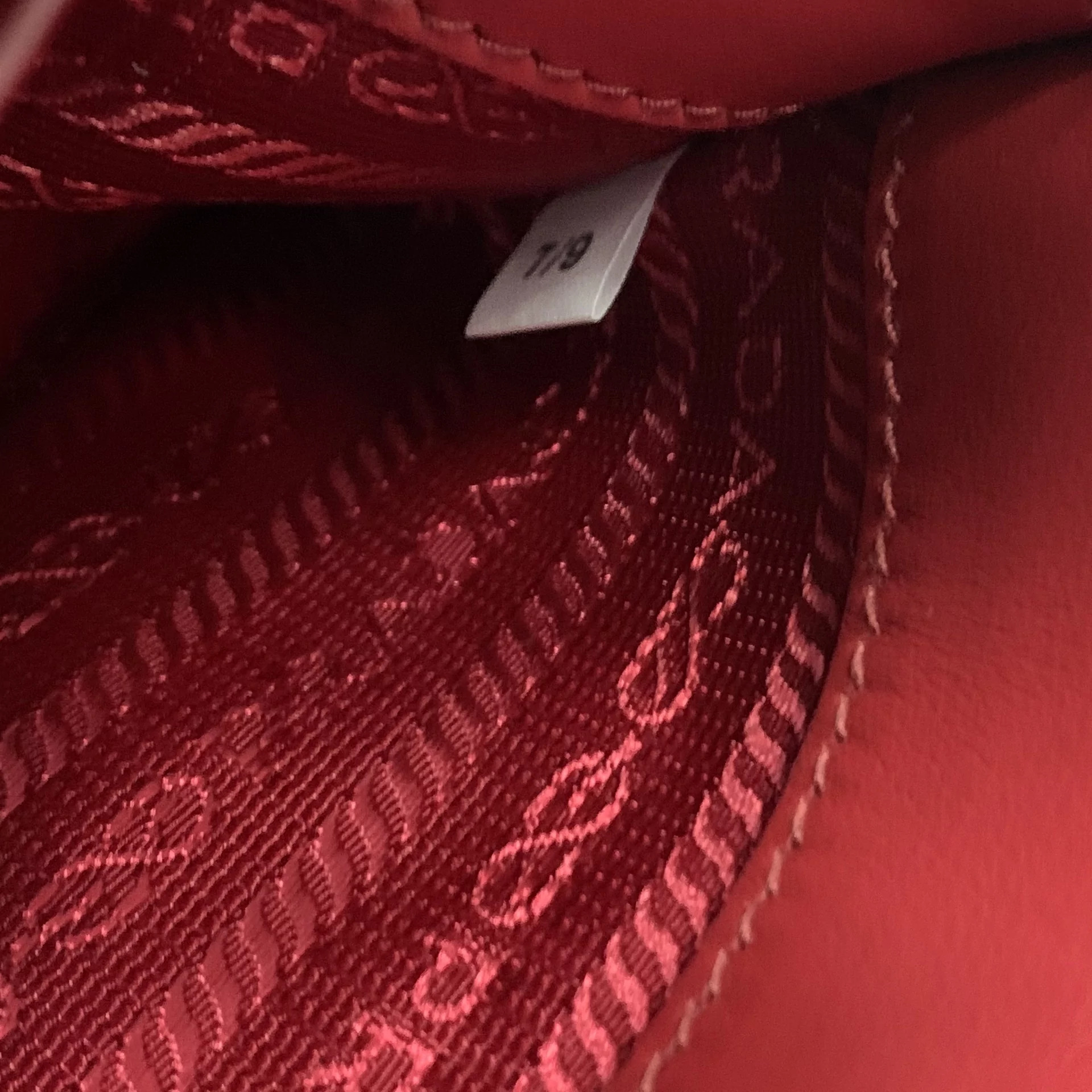 Bolsa Prada Matelassê Vermelha