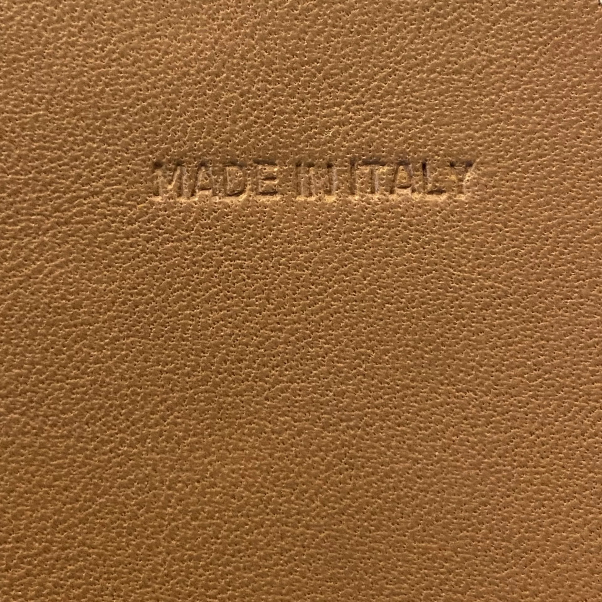 Porta-Ipad Burberry Couro de Avestruz