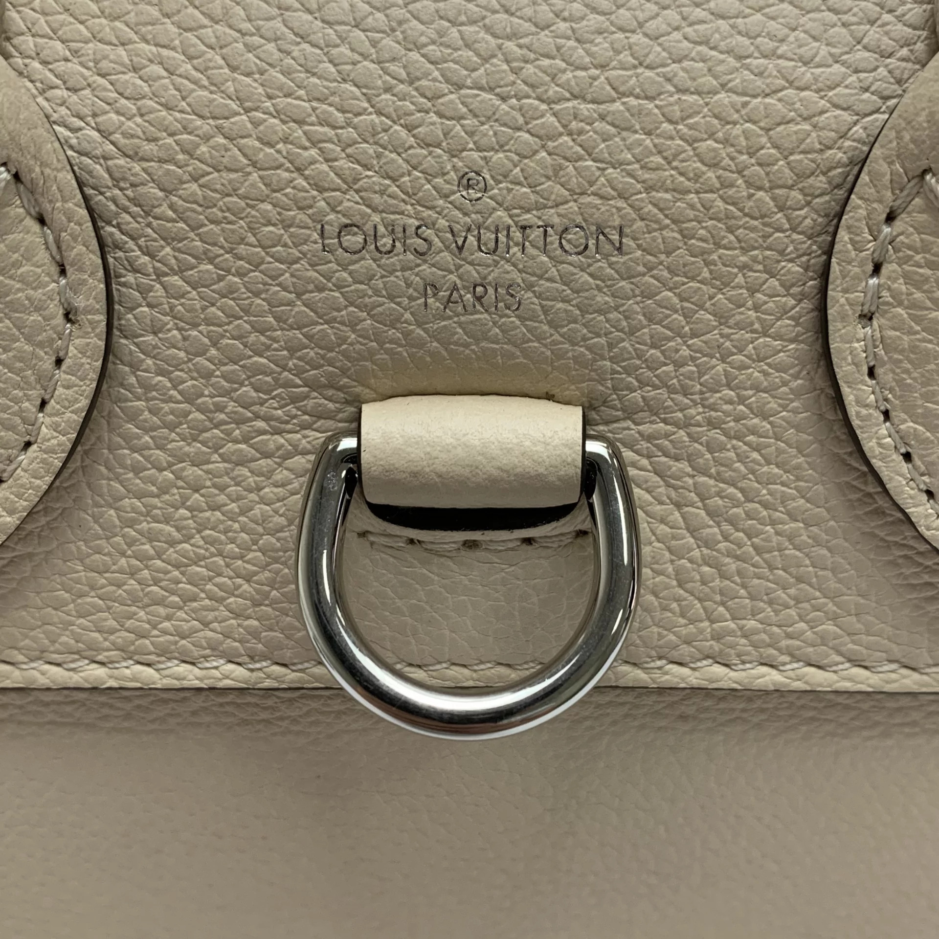 Mochila Louis Vuitton LockMe Mini