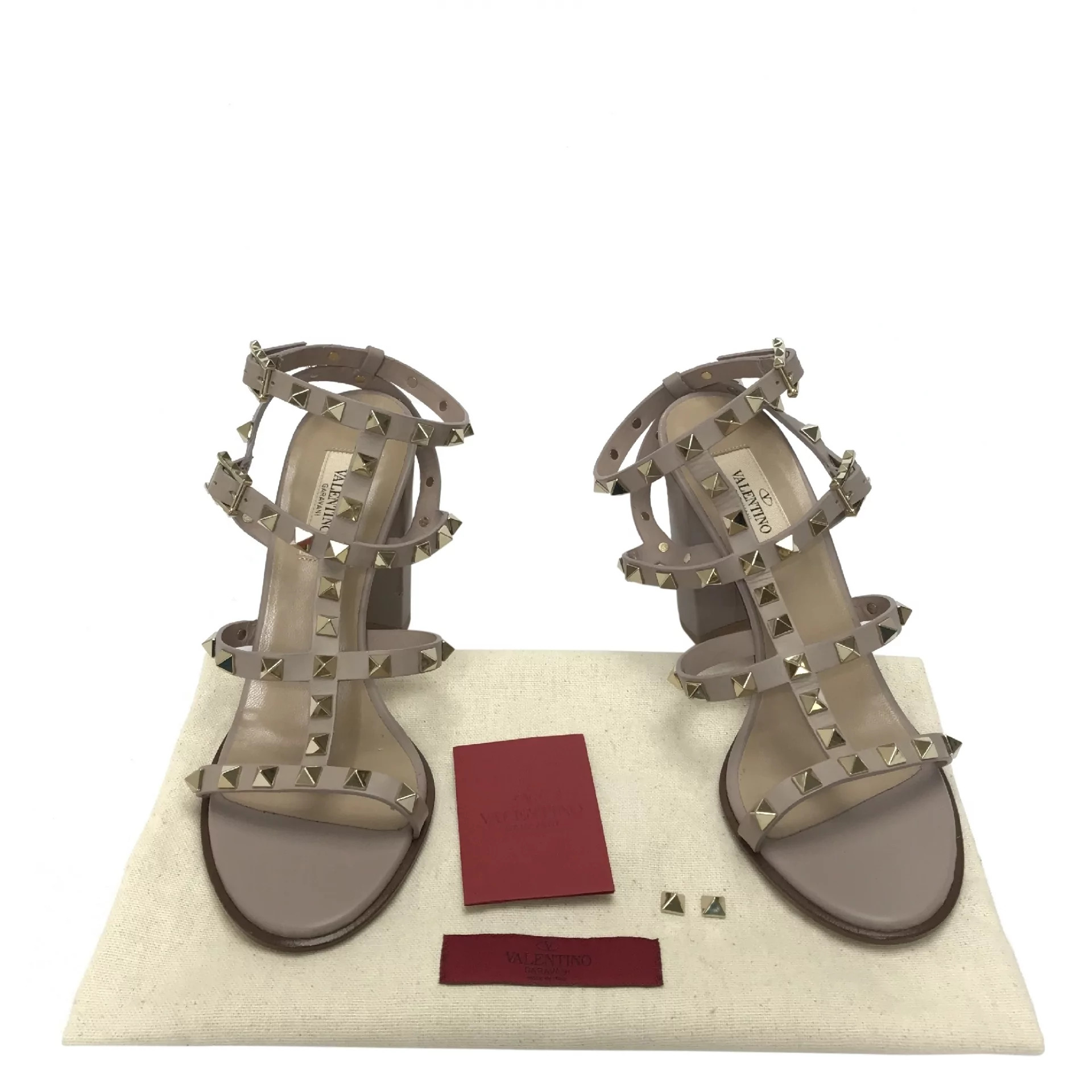 Sandália Valentino Garavani Rockstud