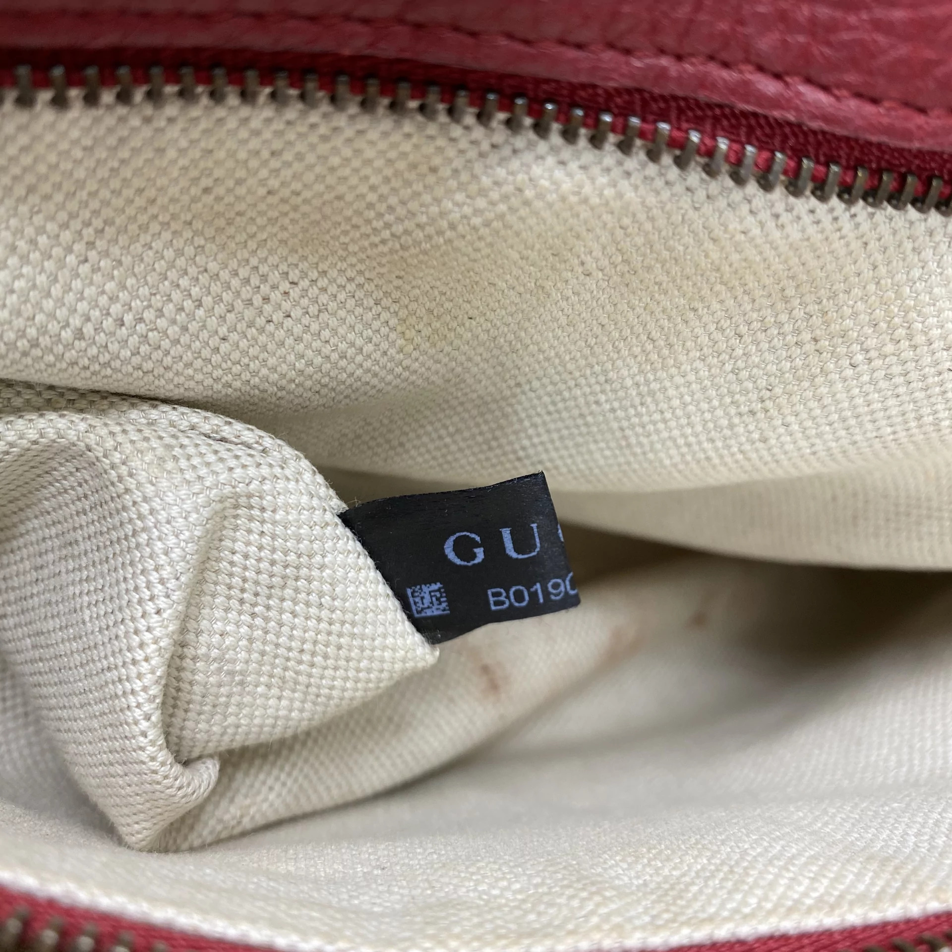 Bolsa Gucci GG Marmont Shoulder Vermelha