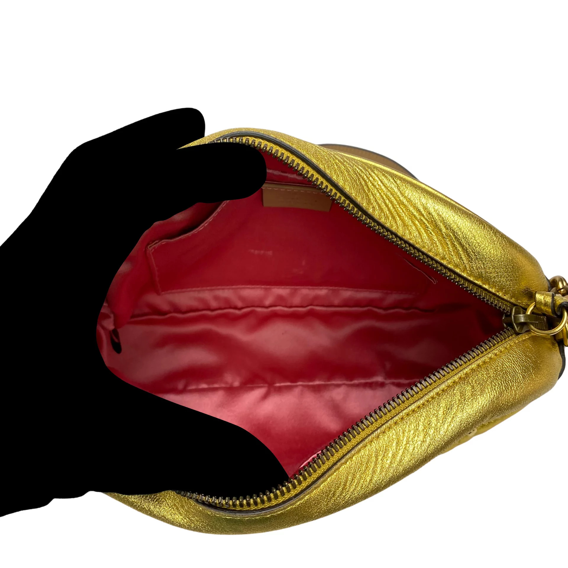 Bolsa Gucci GG Marmont Dourada